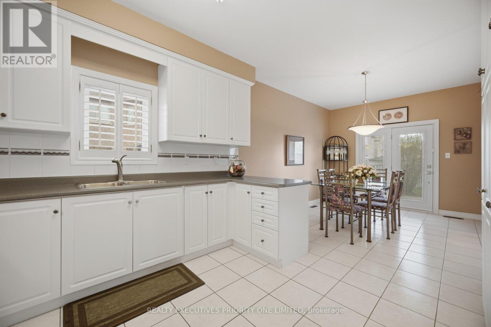 222 Caproni Drive, Vaughan, ON - Indoor Photo Showing Other Room