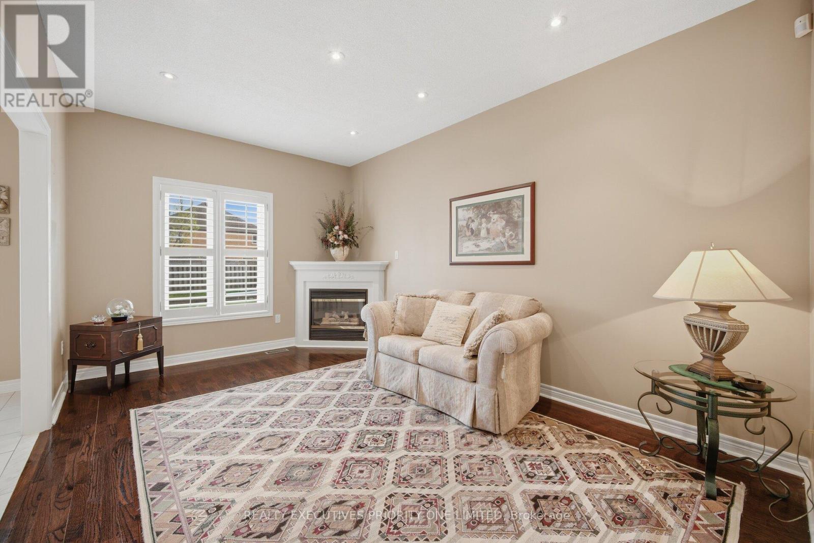 222 Caproni Drive, Vaughan, ON - Indoor Photo Showing Living Room With Fireplace