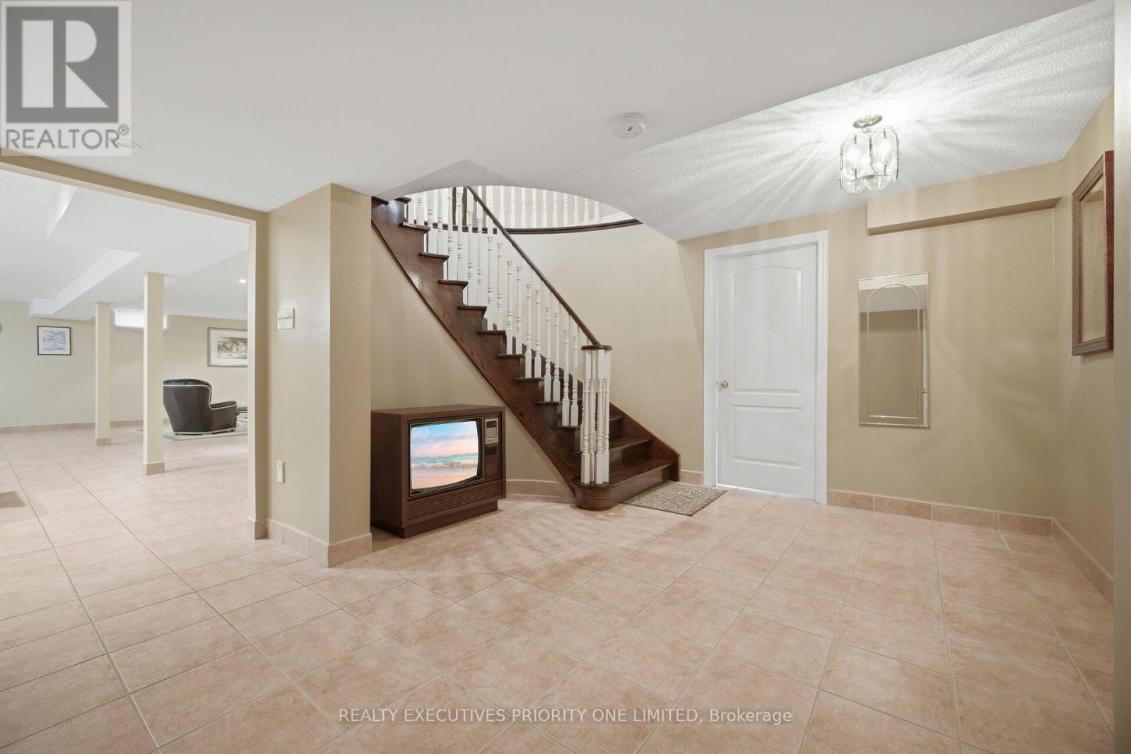 222 Caproni Drive, Vaughan, ON - Indoor Photo Showing Other Room