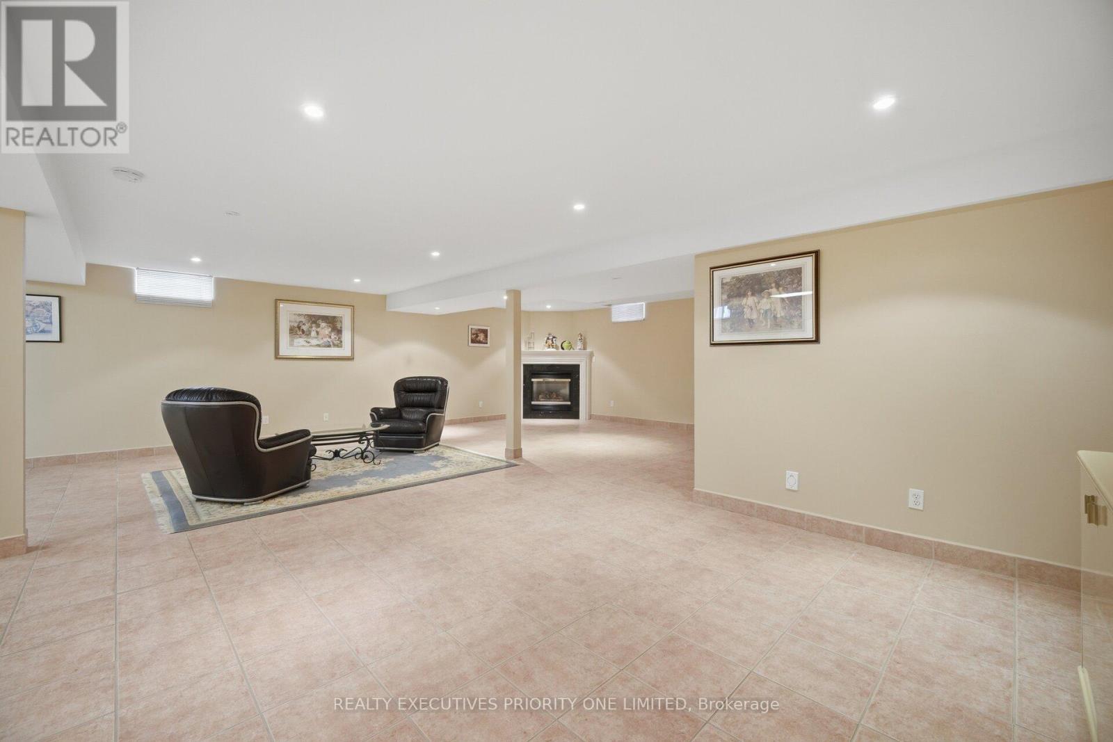 222 Caproni Drive, Vaughan, ON - Indoor