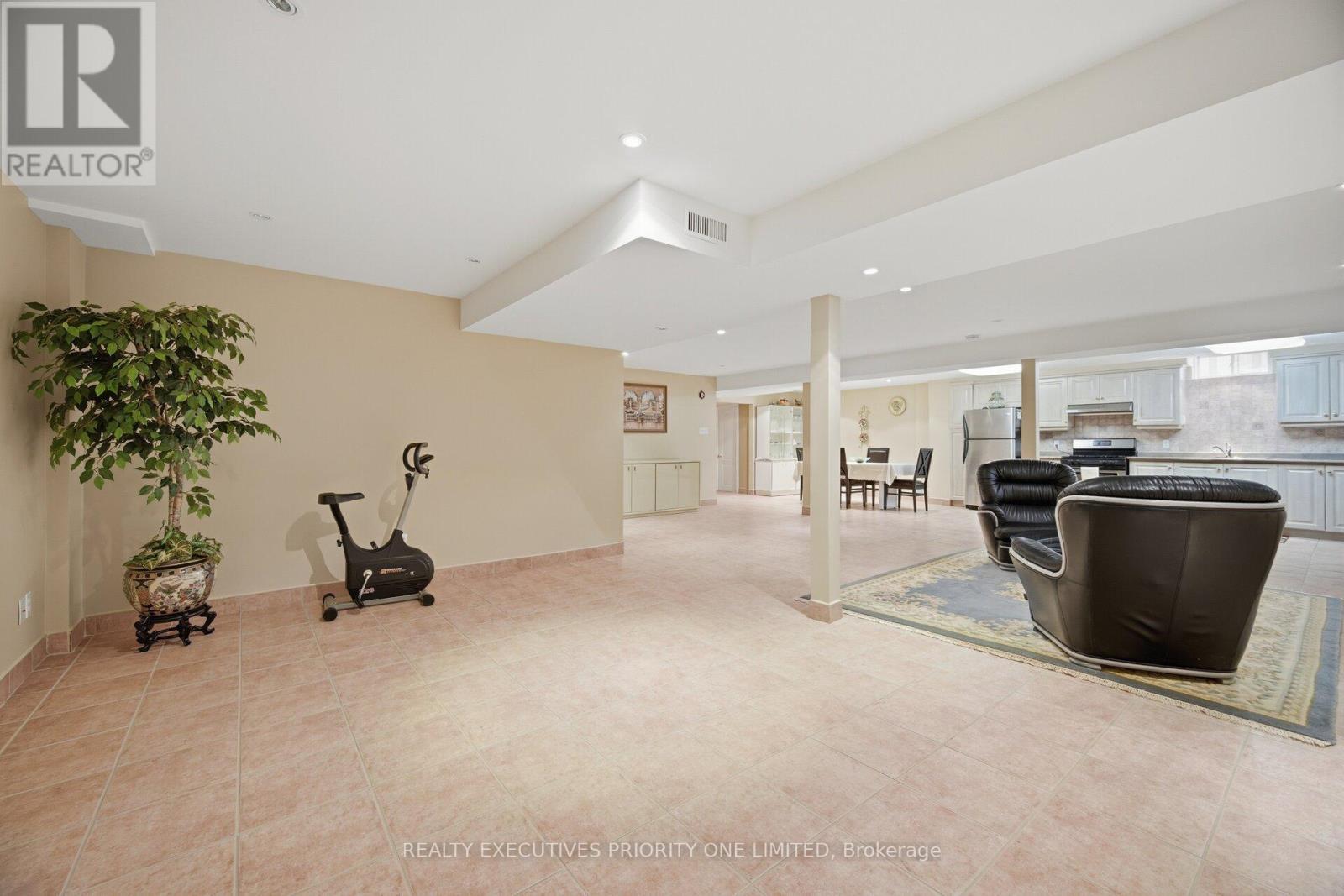 222 Caproni Drive, Vaughan, ON - Indoor