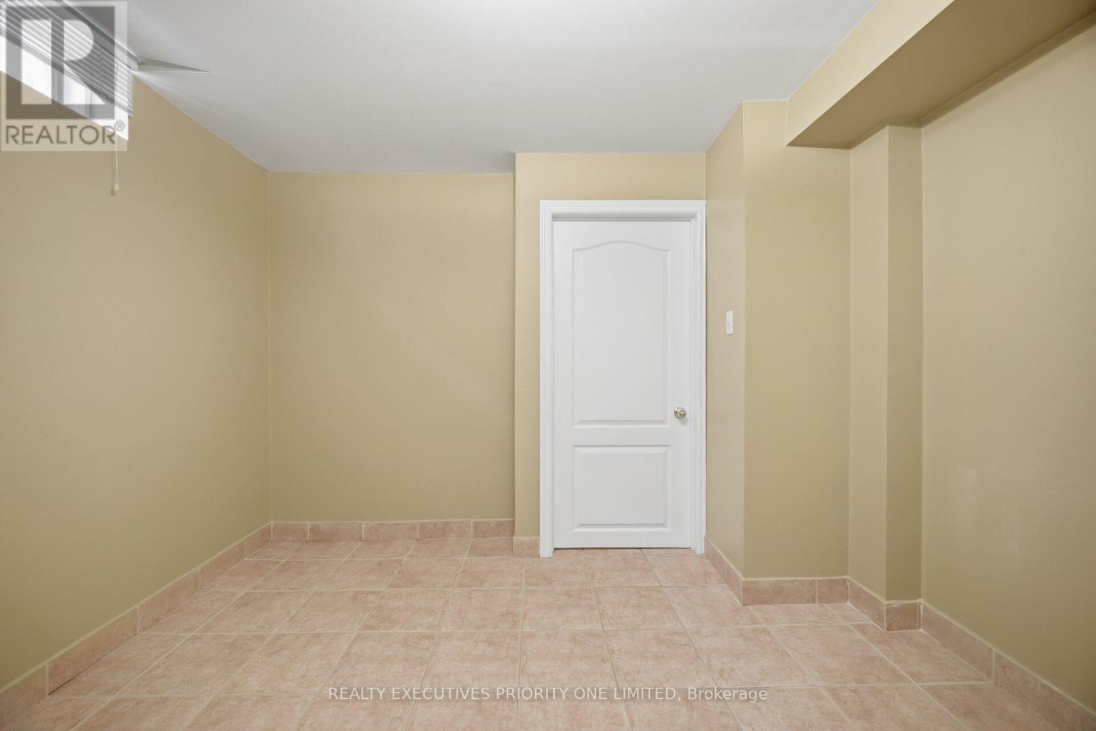 222 Caproni Drive, Vaughan, ON - Indoor Photo Showing Other Room