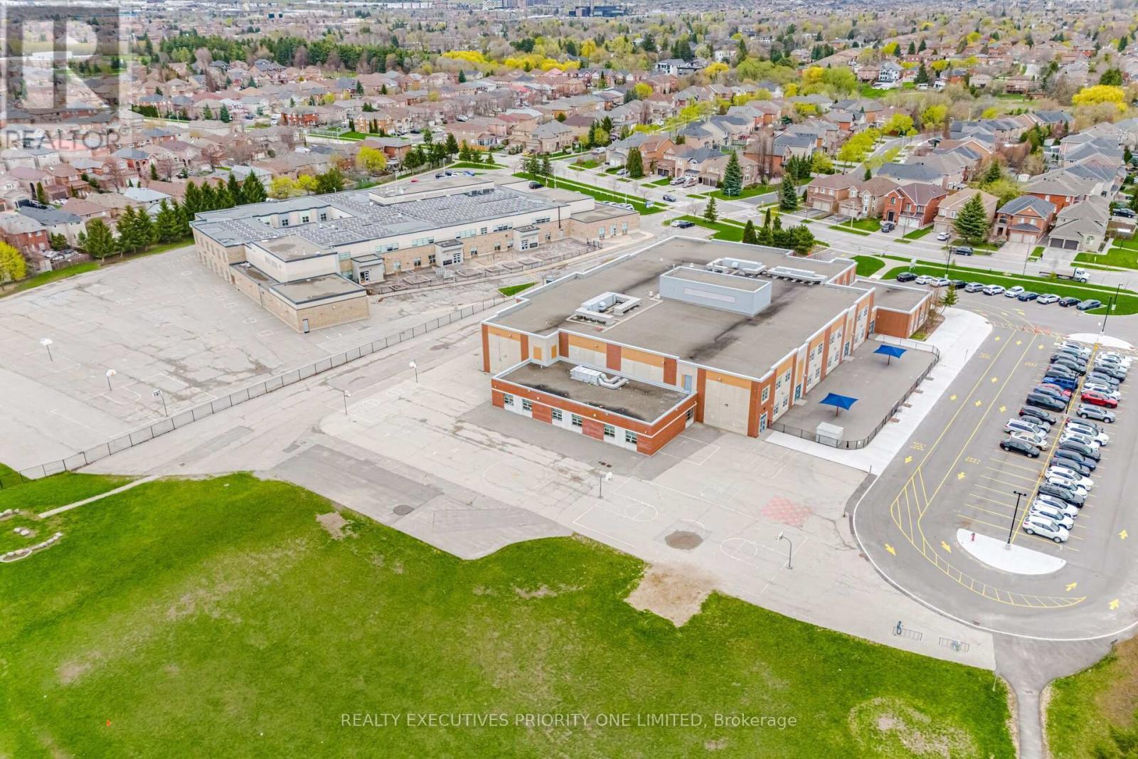 222 Caproni Drive, Vaughan, ON - Outdoor With View
