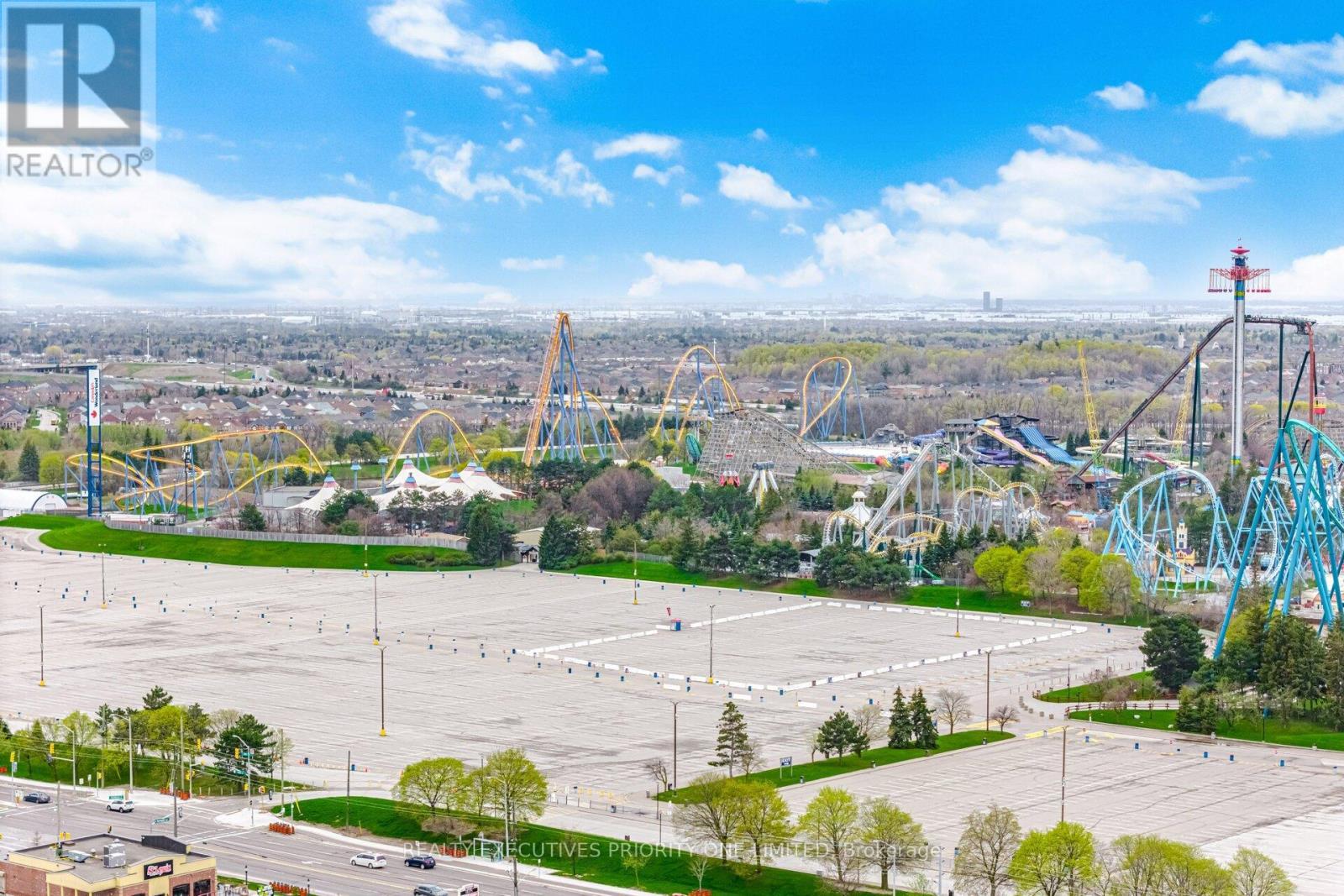 222 Caproni Drive, Vaughan, ON - Outdoor With View