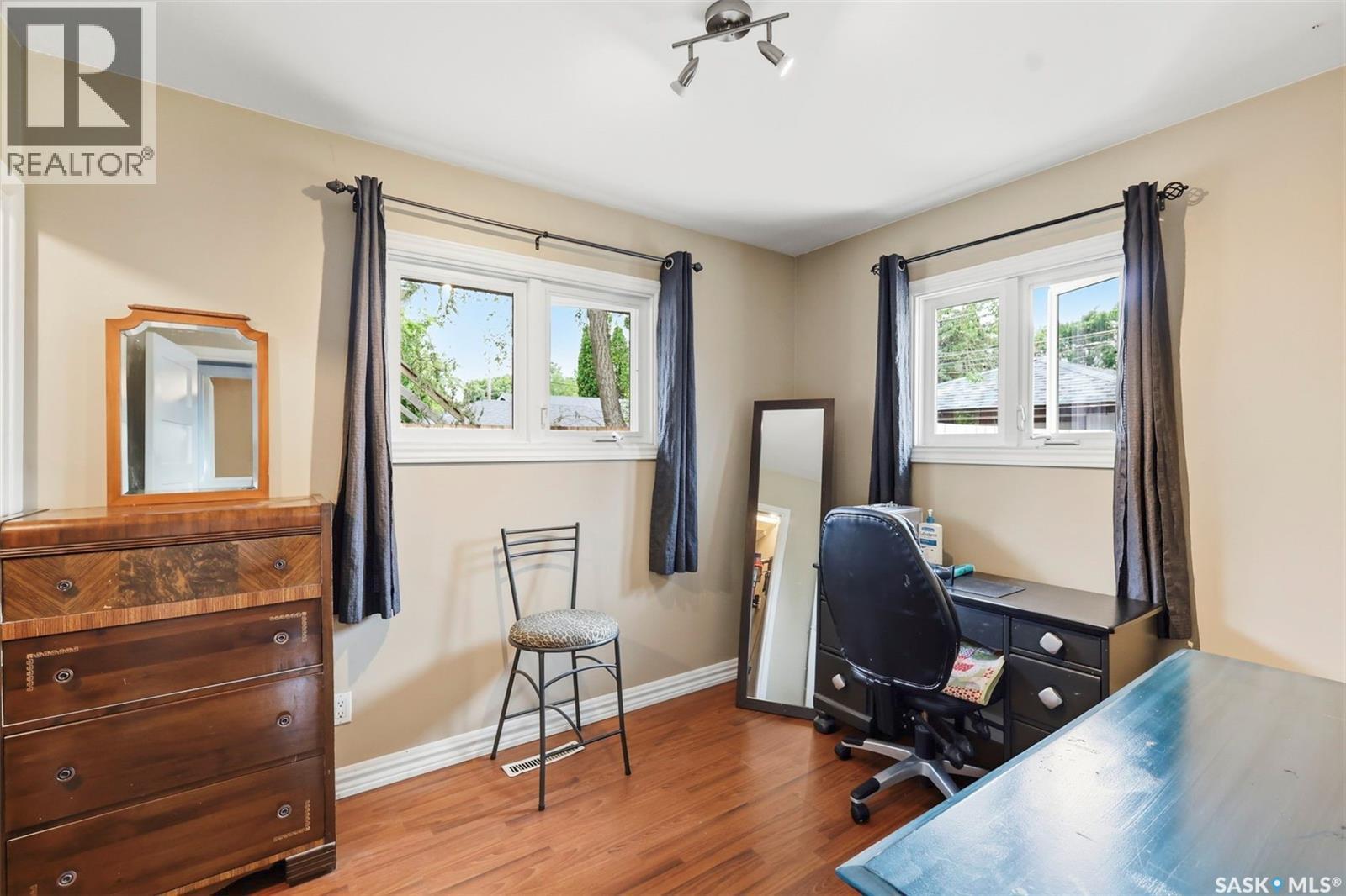 917 S Avenue N, Saskatoon, SK - Indoor