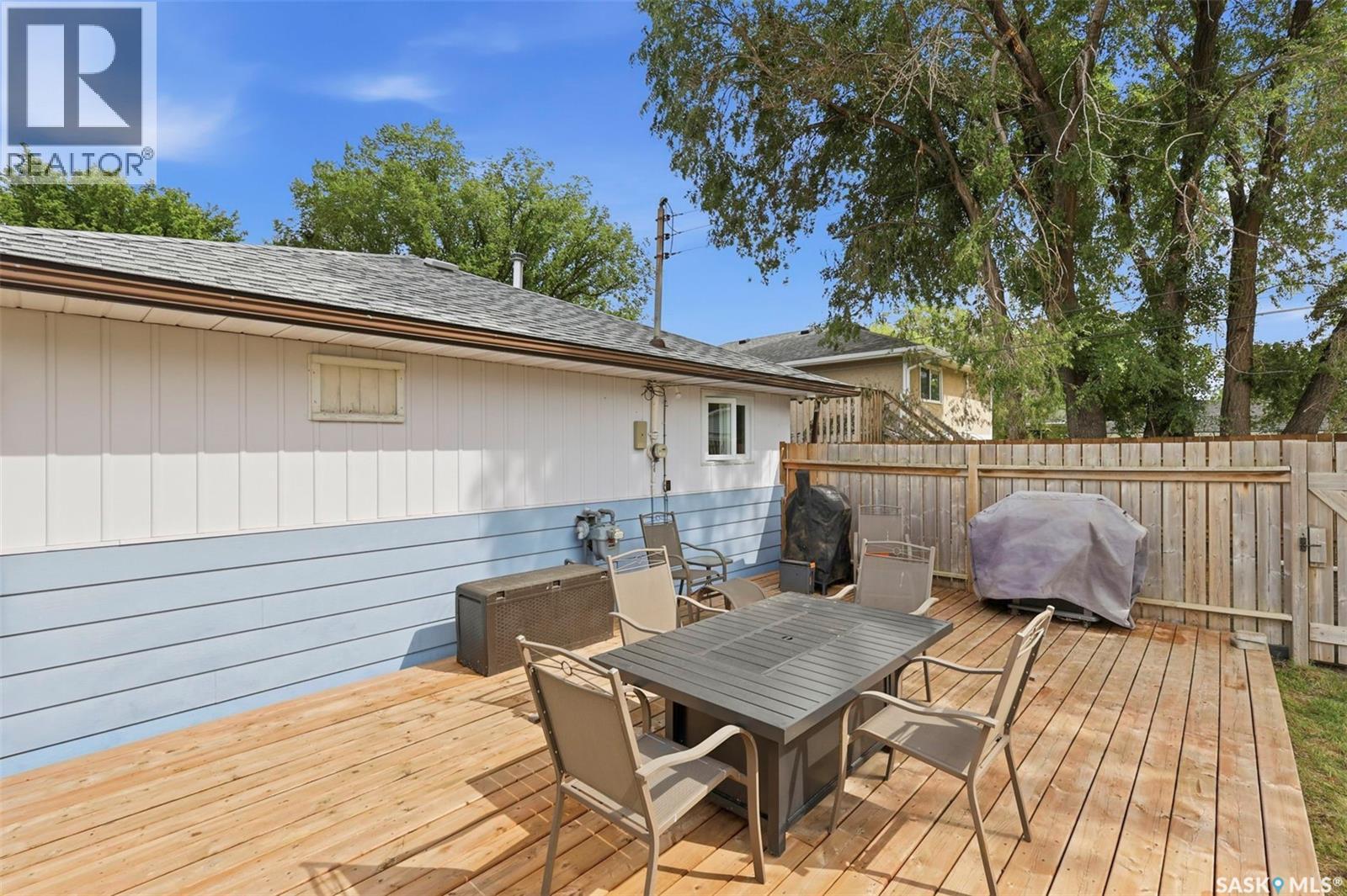 917 S Avenue N, Saskatoon, SK - Outdoor With Deck Patio Veranda With Exterior