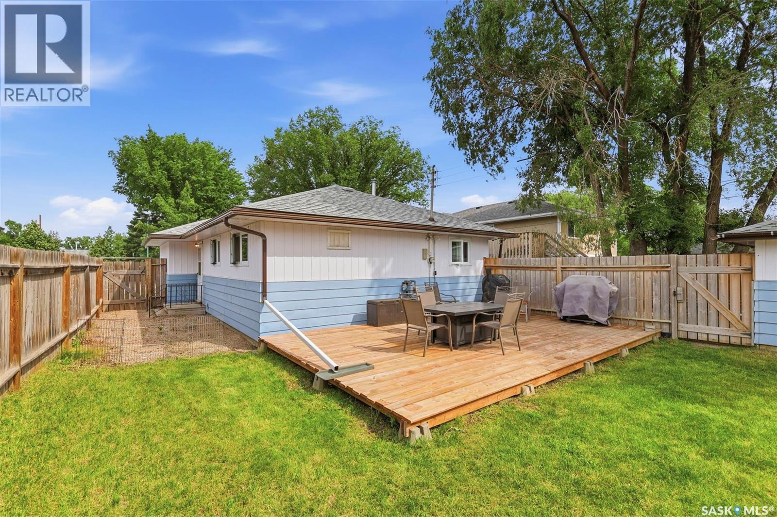917 S Avenue N, Saskatoon, SK - Outdoor With Deck Patio Veranda