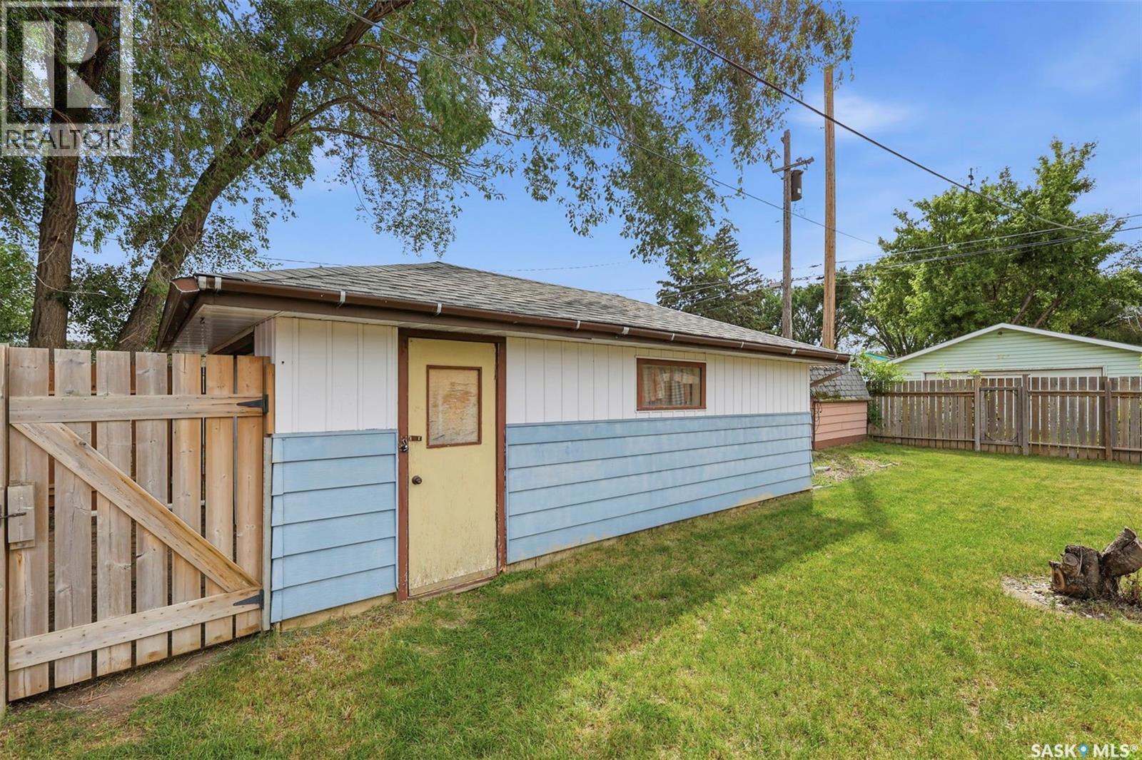 917 S Avenue N, Saskatoon, SK - Outdoor