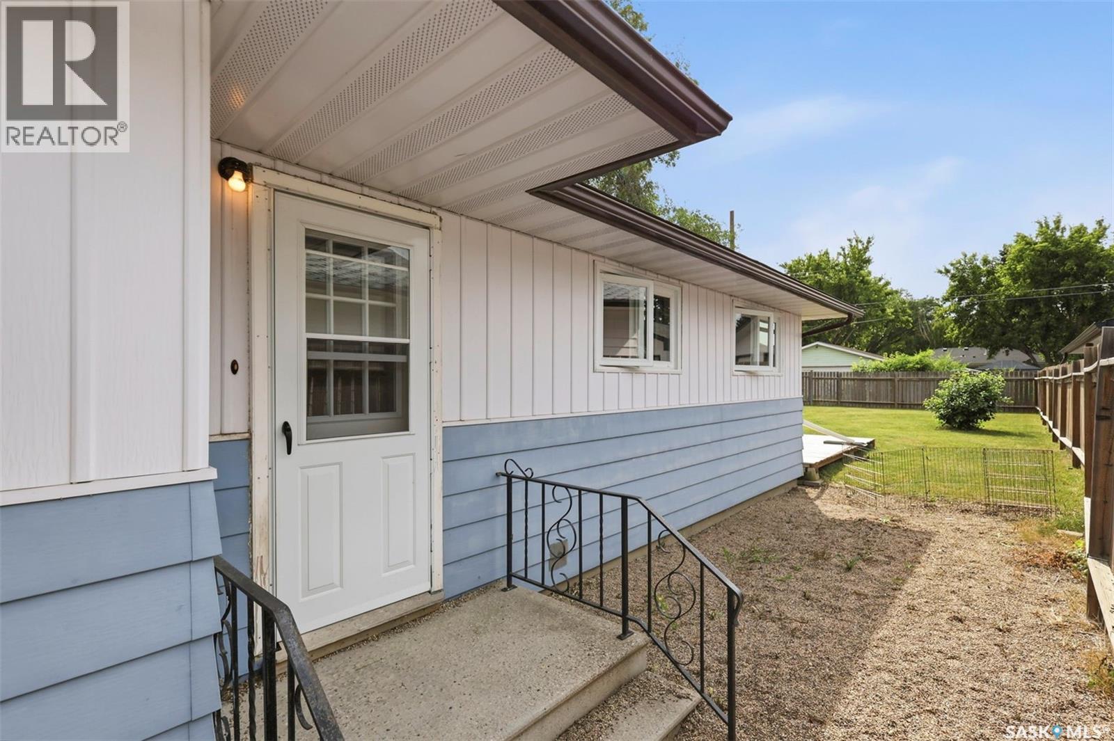 917 S Avenue N, Saskatoon, SK - Outdoor With Exterior