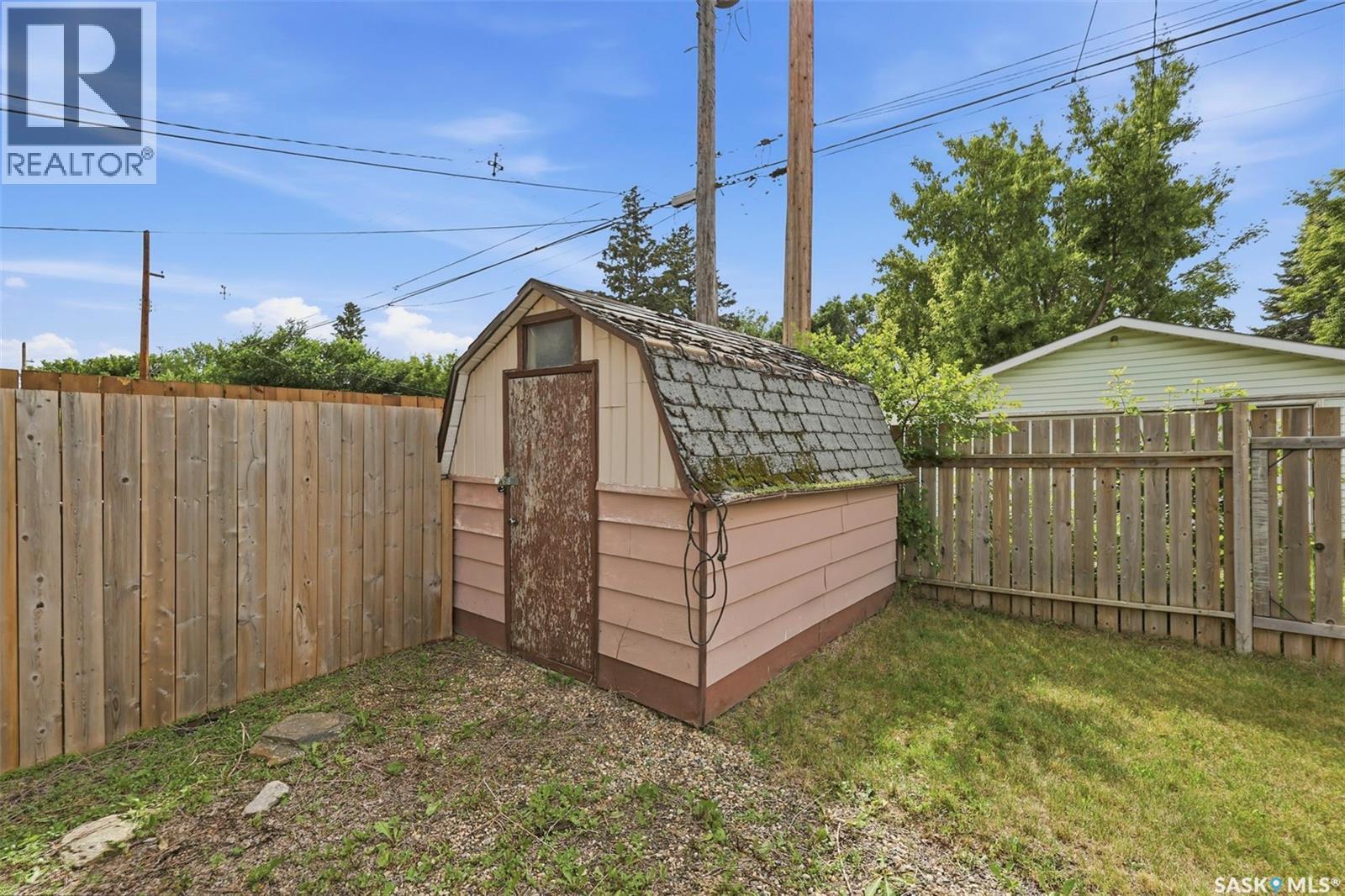 917 S Avenue N, Saskatoon, SK - Outdoor
