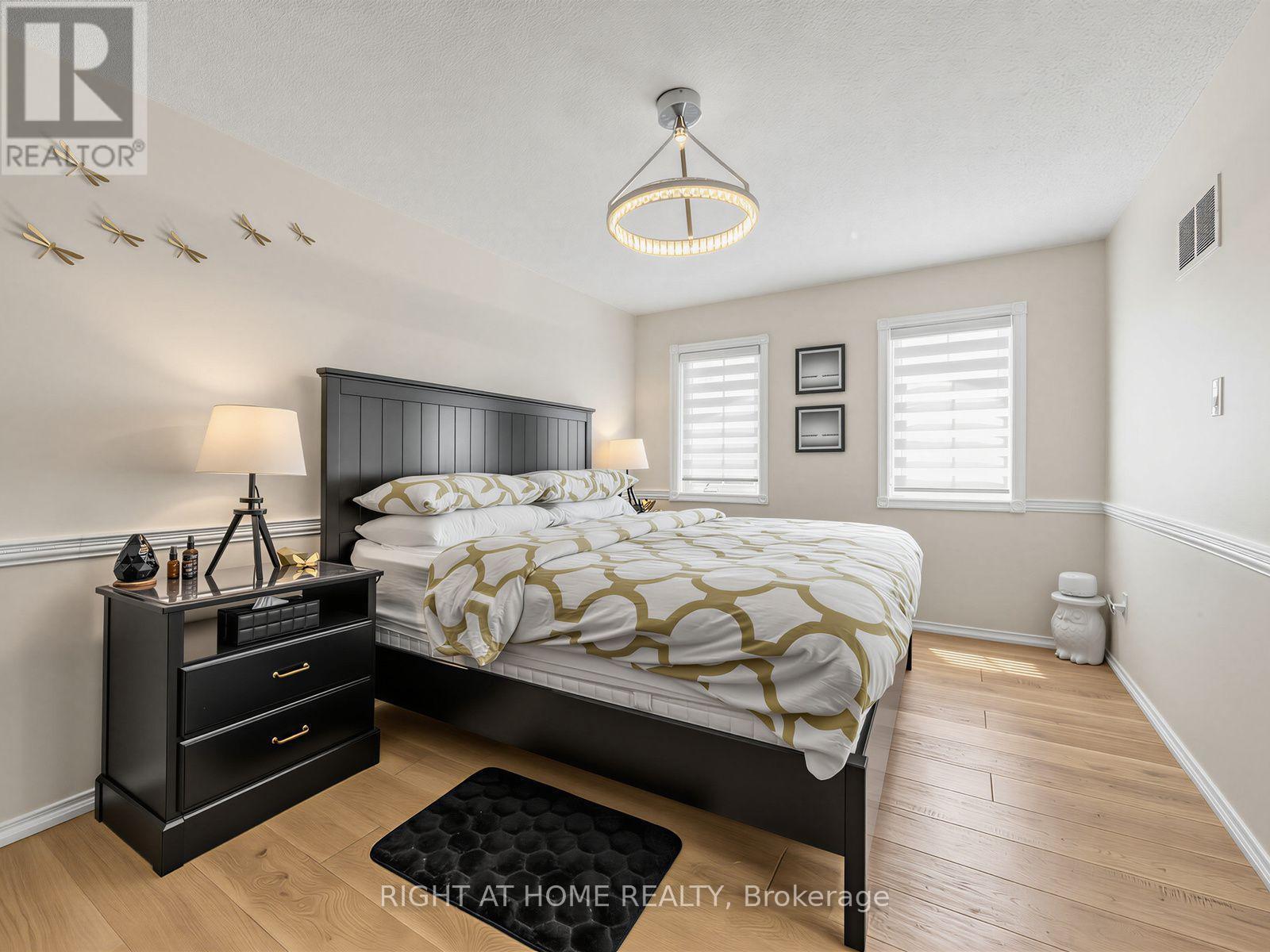 4236 Credit Pointe Drive, Mississauga, ON - Indoor Photo Showing Bedroom