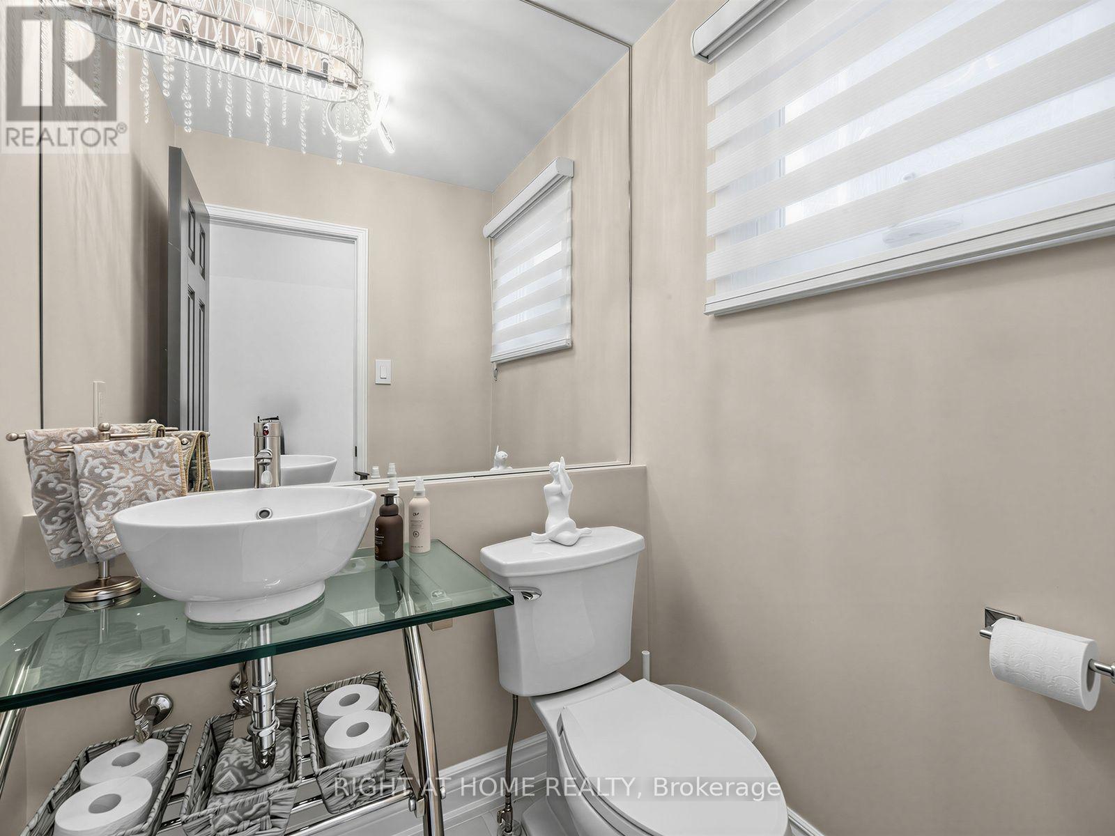4236 Credit Pointe Drive, Mississauga, ON - Indoor Photo Showing Bathroom