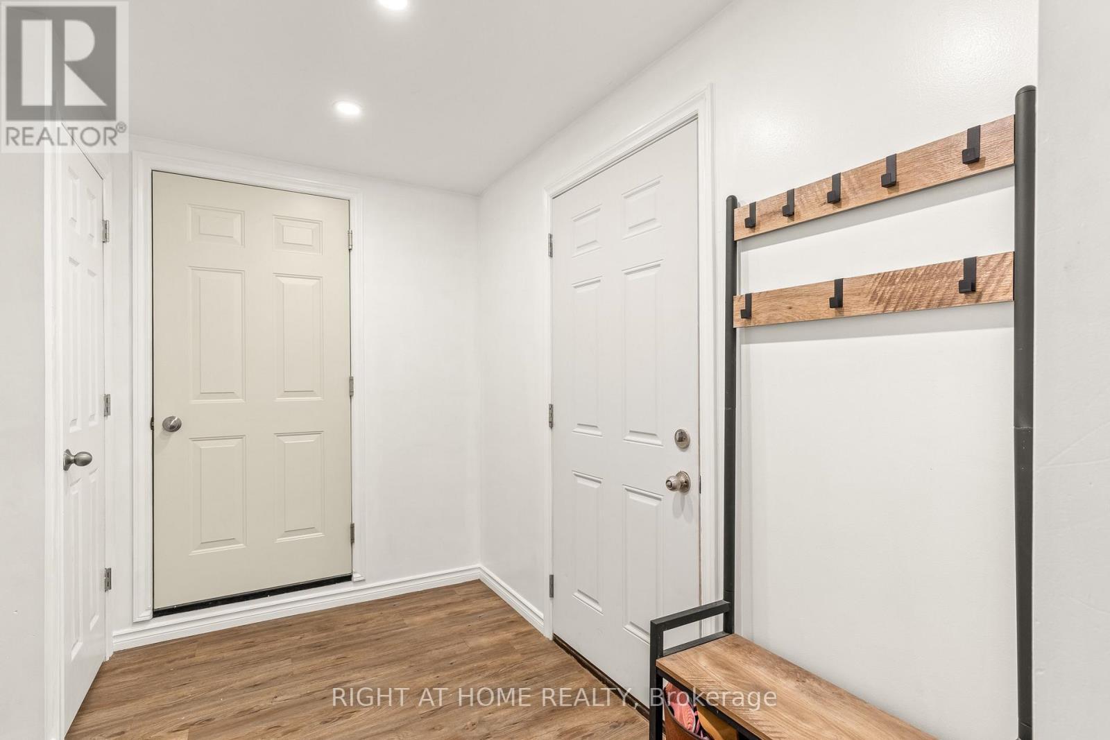 5317 County 9 Road, Clearview, ON - Indoor Photo Showing Other Room