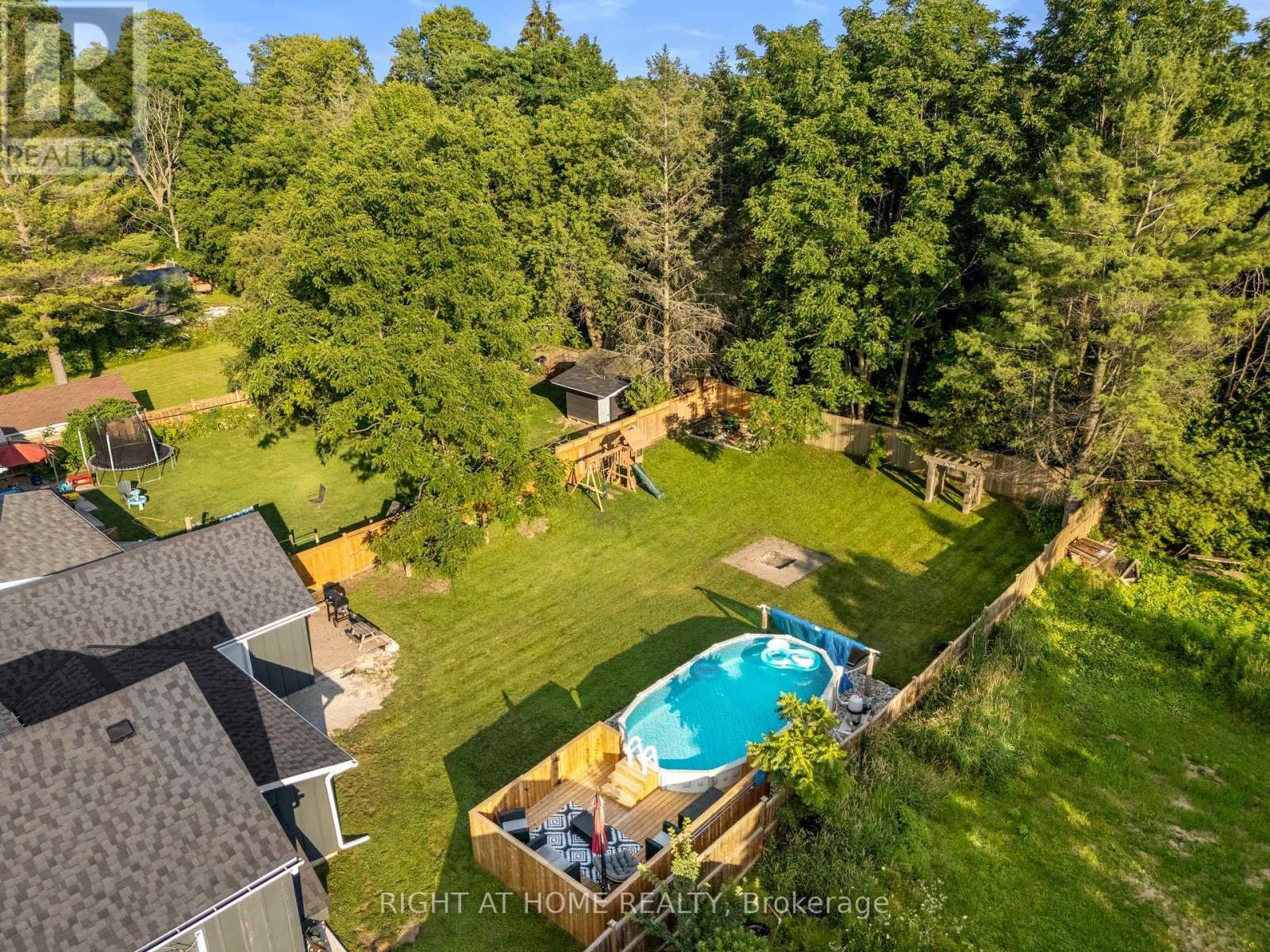 5317 County 9 Road, Clearview, ON - Outdoor With Above Ground Pool