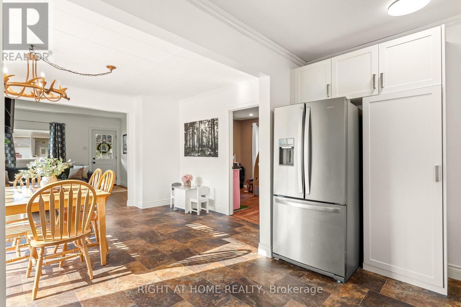 5317 County 9 Road, Clearview, ON - Indoor