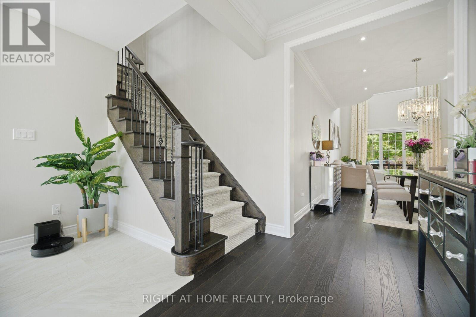 44 Crew Crescent, Vaughan, ON - Indoor Photo Showing Other Room