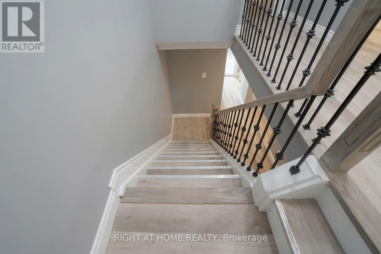 35 Chalfield Lane, Mississauga, ON - Indoor Photo Showing Other Room