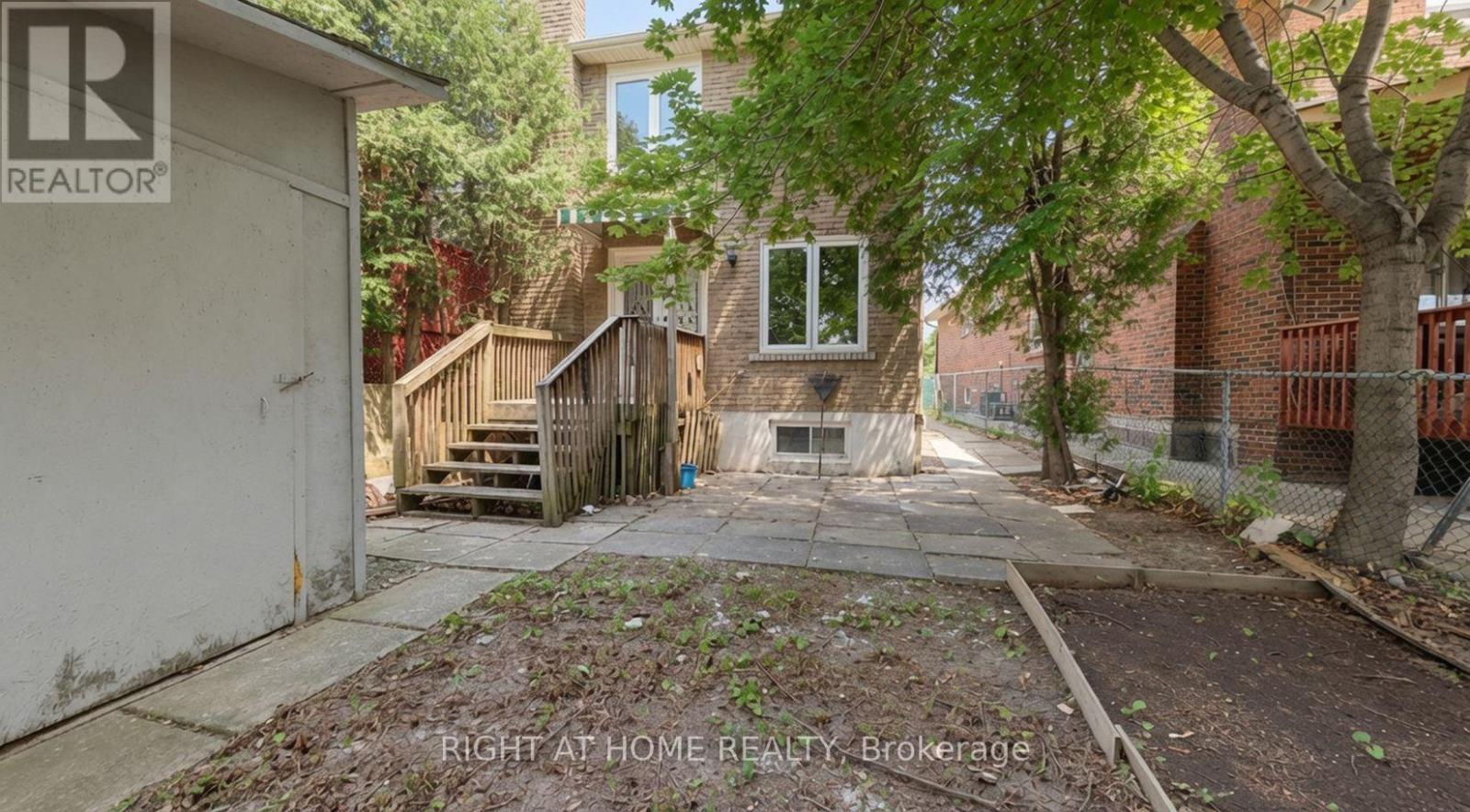 35 Chalfield Lane, Mississauga, ON - Outdoor