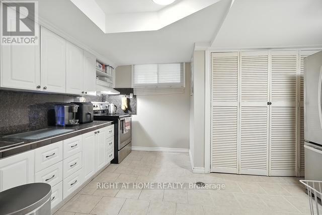 In-Law Kitchen - 17 Denmark Crescent, Toronto, ON - Indoor Photo Showing Kitchen