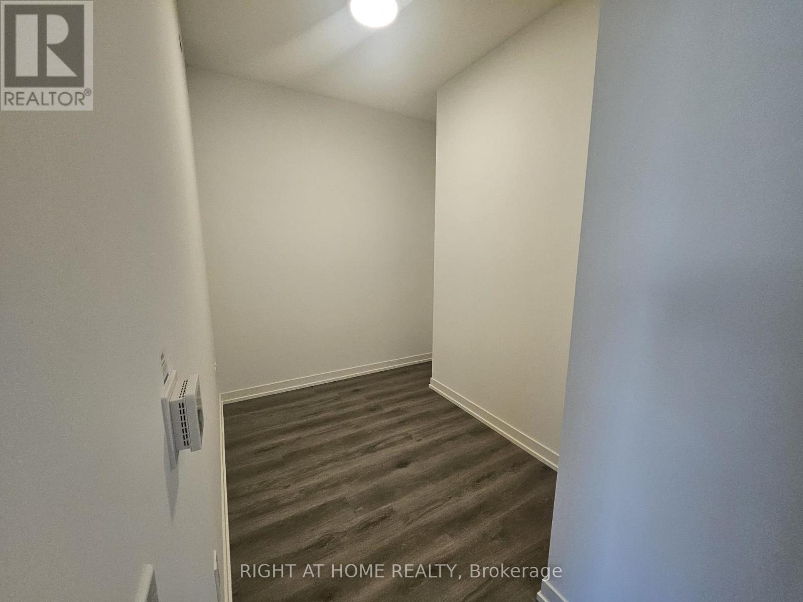 316 - 28 Interchange Way, Vaughan, ON - Indoor Photo Showing Other Room