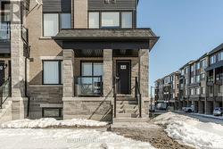 44 MAGNOLIA LANE Barrie, ON L9J 0N9