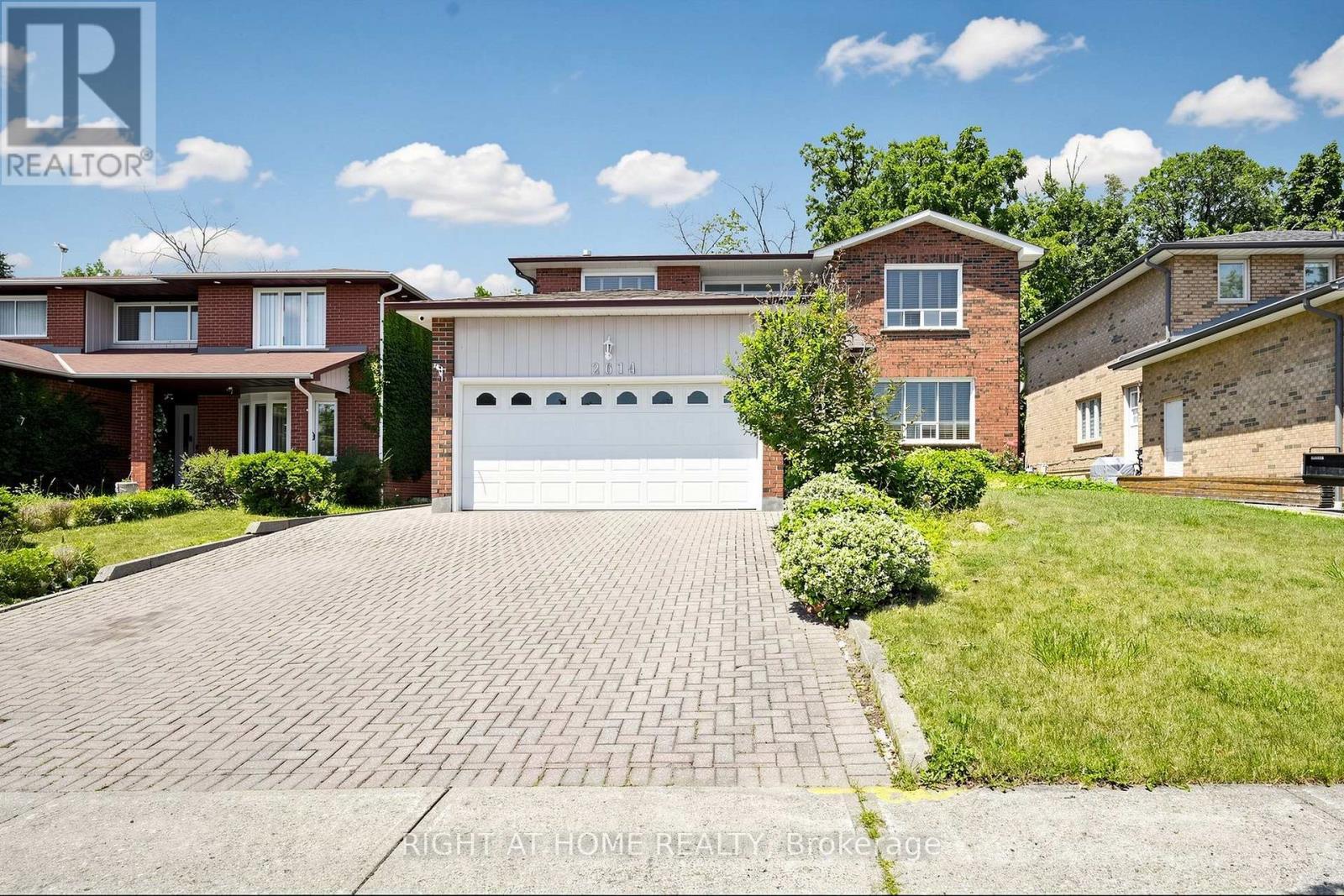 2614 Pollard Drive, Mississauga, ON - Outdoor With Facade