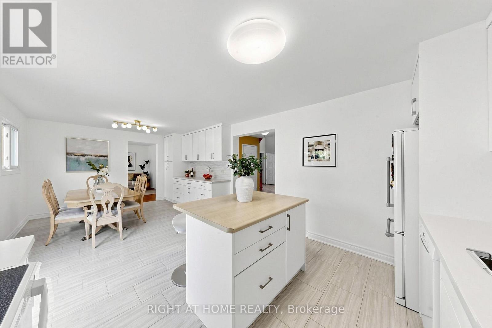 2614 Pollard Drive, Mississauga, ON - Indoor