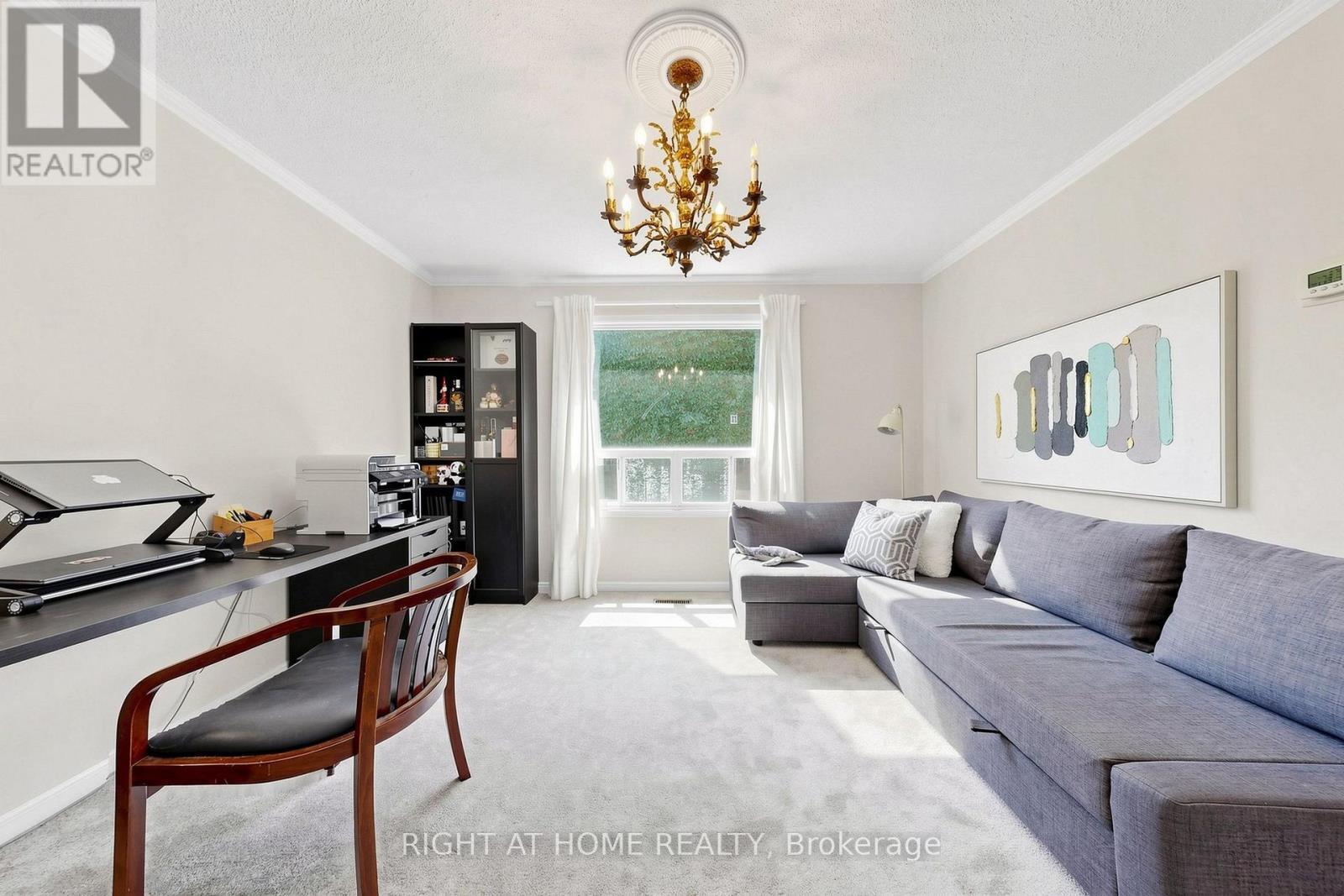 2614 Pollard Drive, Mississauga, ON - Indoor Photo Showing Living Room