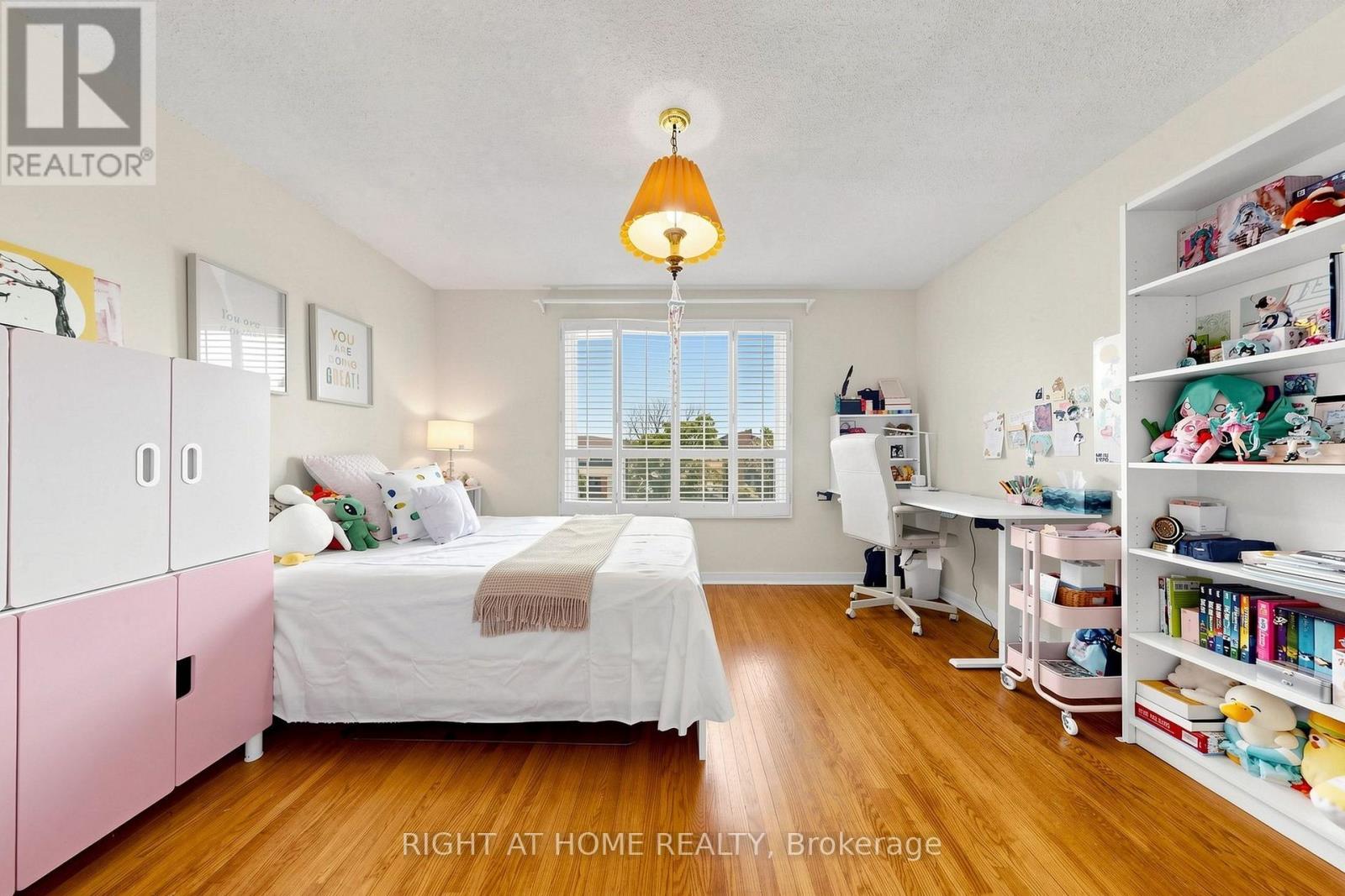 2614 Pollard Drive, Mississauga, ON - Indoor Photo Showing Bedroom