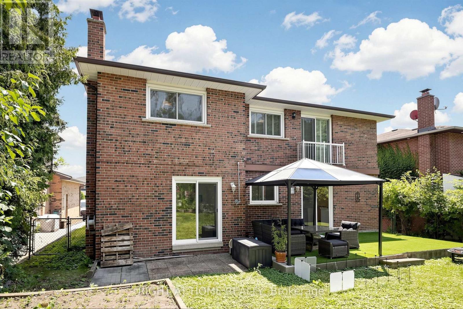 2614 Pollard Drive, Mississauga, ON - Outdoor