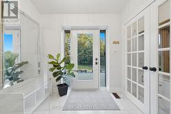 Foyer - 