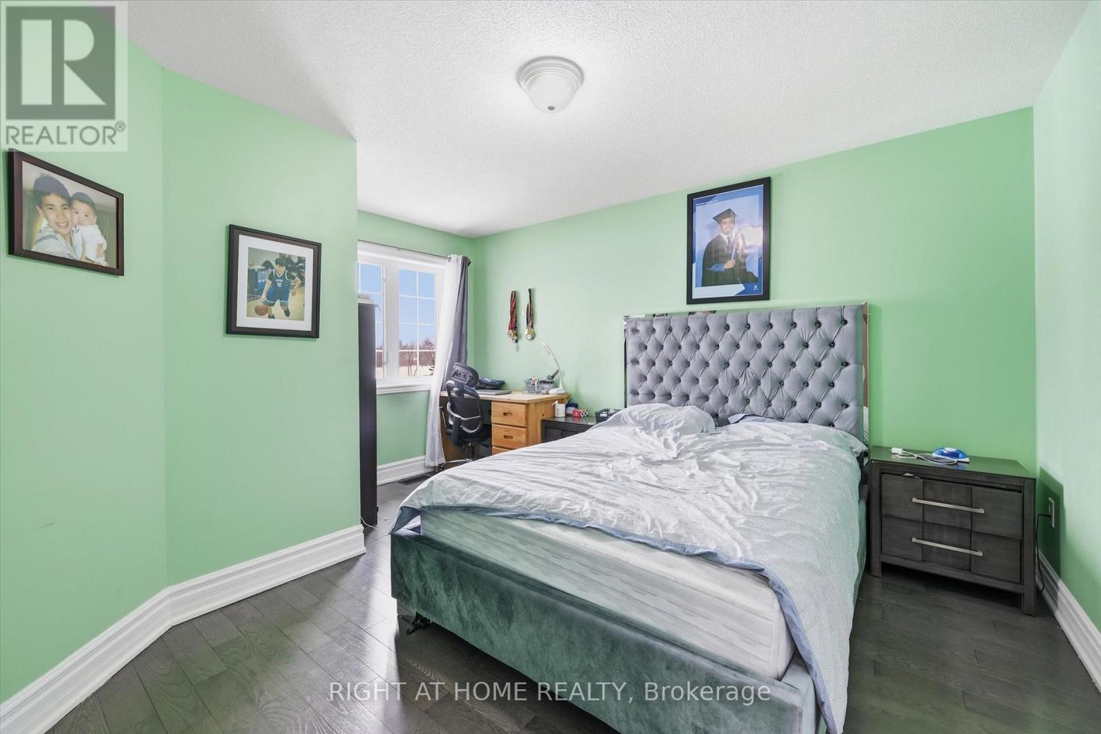 456 Valridge Drive, Hamilton, ON - Indoor Photo Showing Bedroom