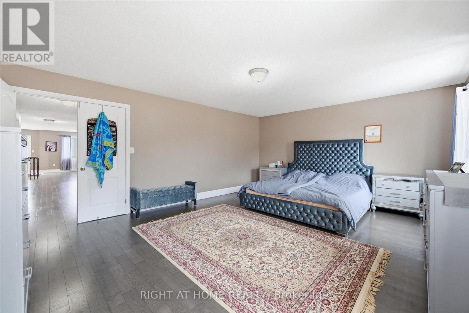 456 Valridge Drive, Hamilton, ON - Indoor Photo Showing Bedroom