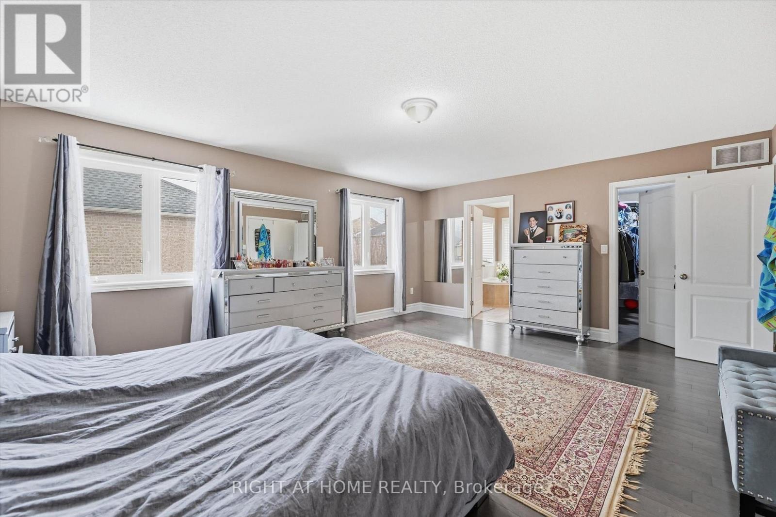 456 Valridge Drive, Hamilton, ON - Indoor Photo Showing Bedroom