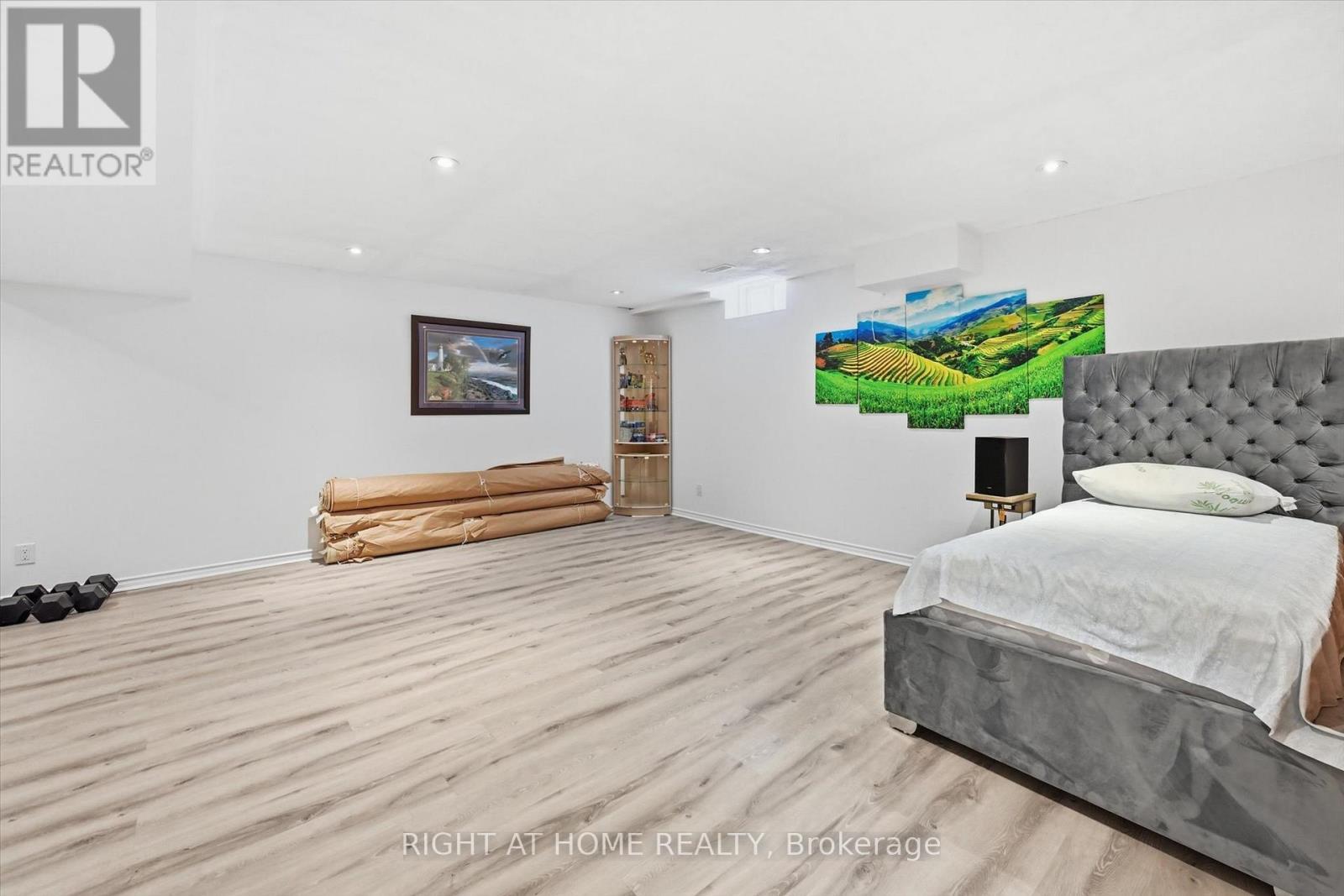 456 Valridge Drive, Hamilton, ON - Indoor Photo Showing Bedroom