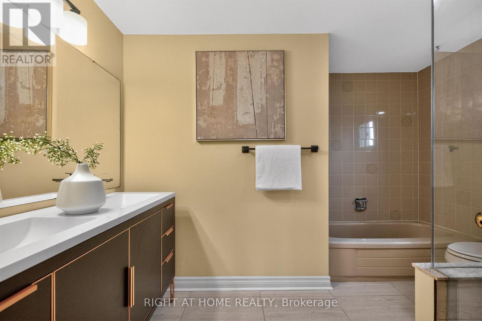 3 Lancashire Road, Markham, ON - Indoor Photo Showing Bathroom