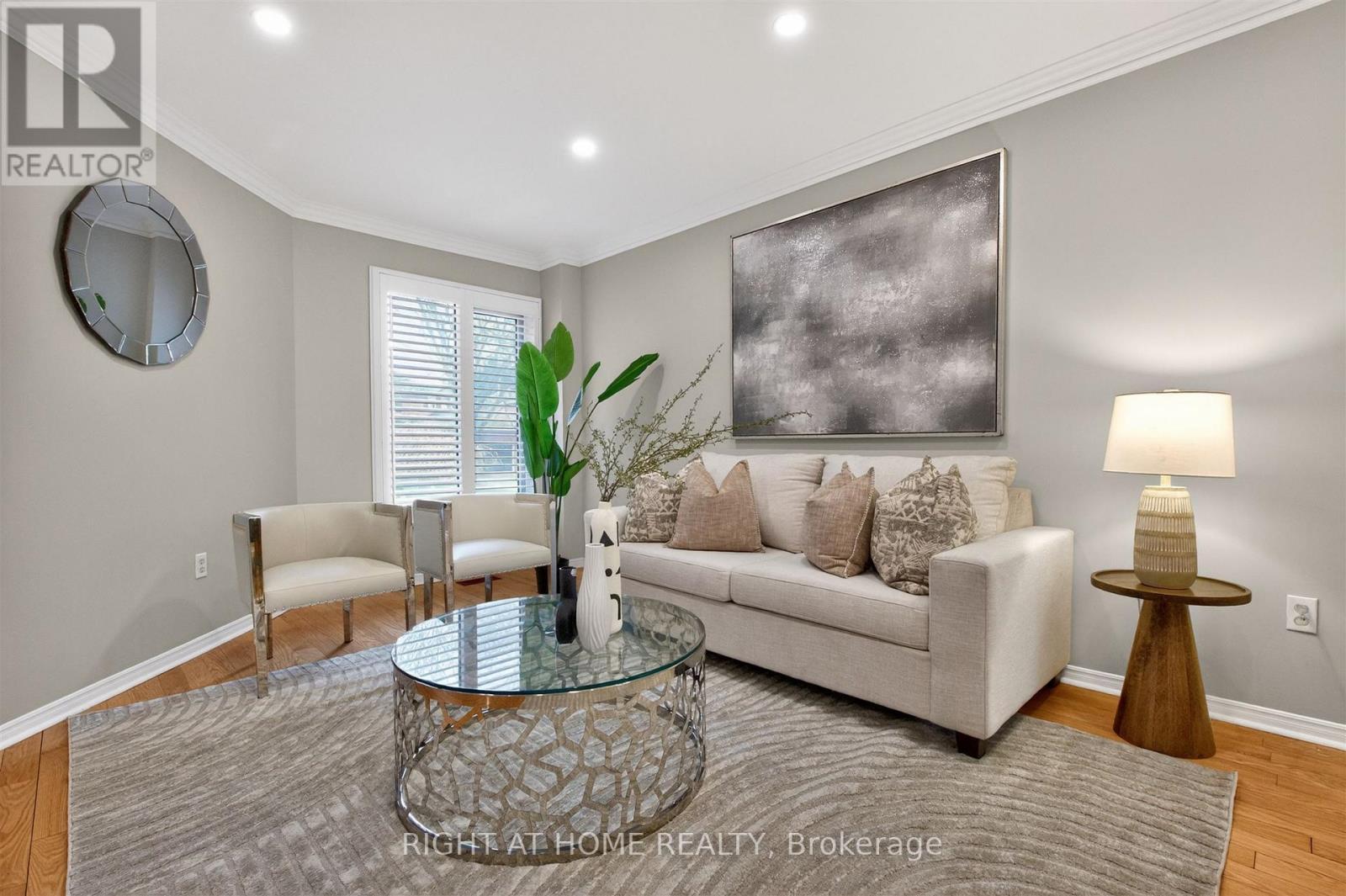 3 Lancashire Road, Markham, ON - Indoor Photo Showing Living Room
