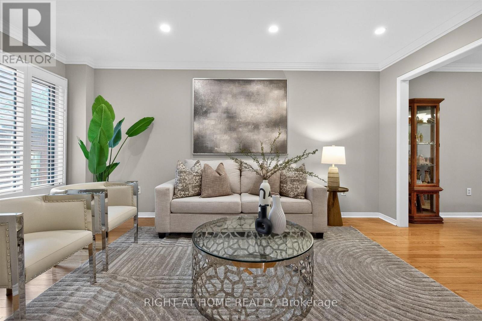 3 Lancashire Road, Markham, ON - Indoor Photo Showing Living Room