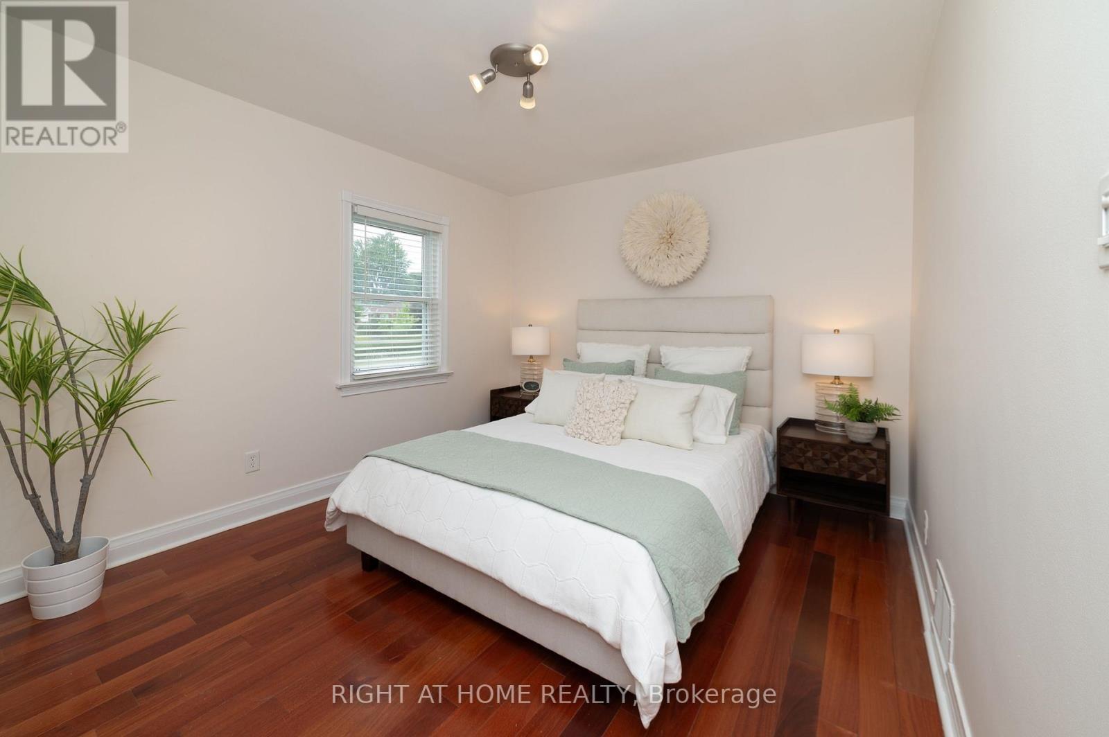 2 Midholm Drive, Toronto, ON - Indoor Photo Showing Bedroom