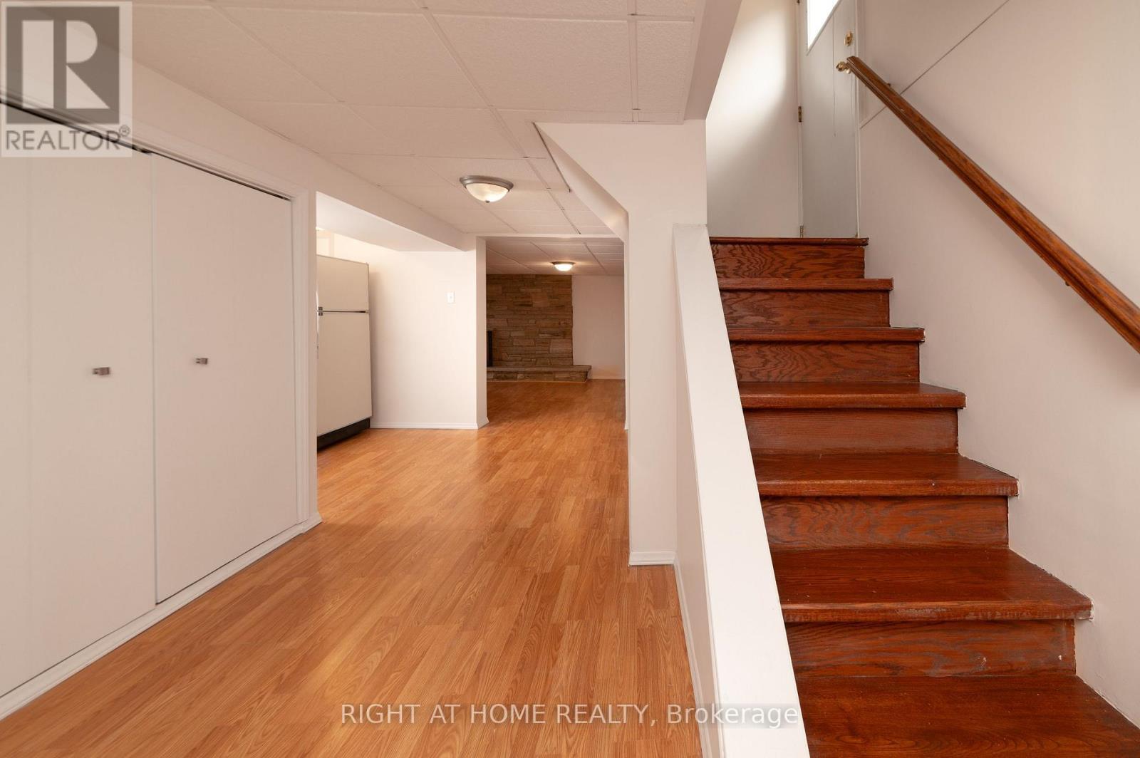 2 Midholm Drive, Toronto, ON - Indoor Photo Showing Other Room