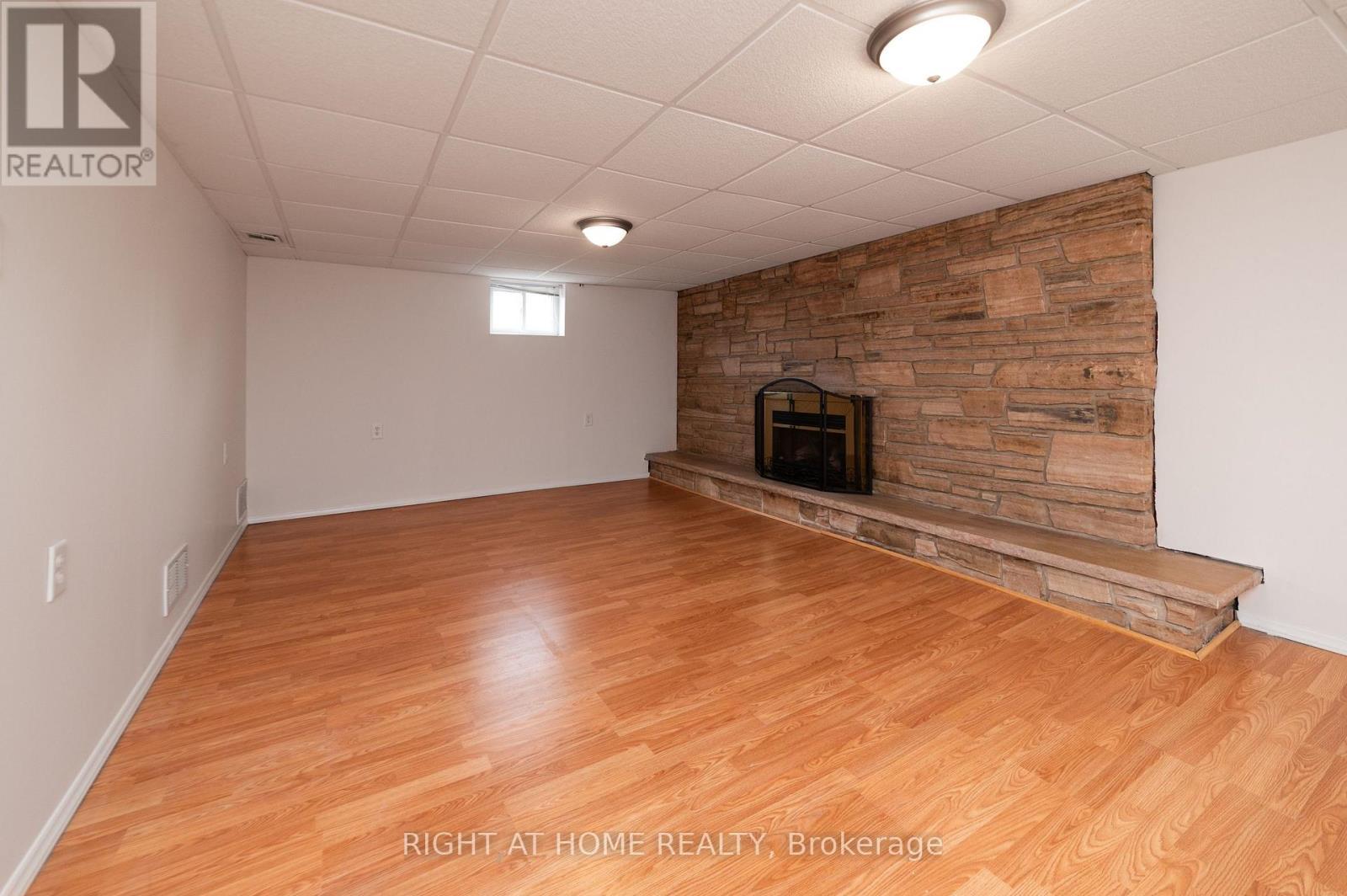 2 Midholm Drive, Toronto, ON - Indoor