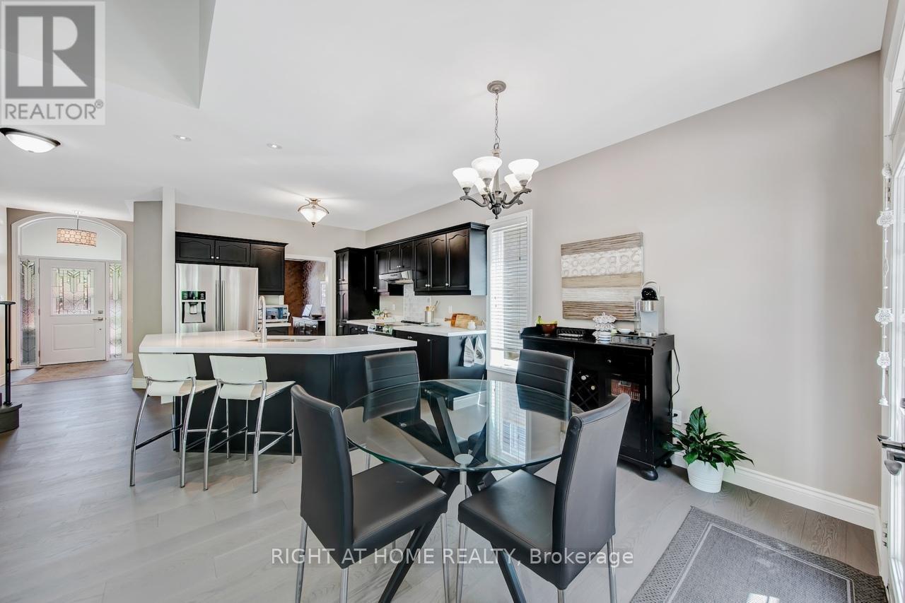Kitchen/Eat-in Area - 126 Moore Crescent, Hamilton, ON - Indoor Photo Showing Dining Room