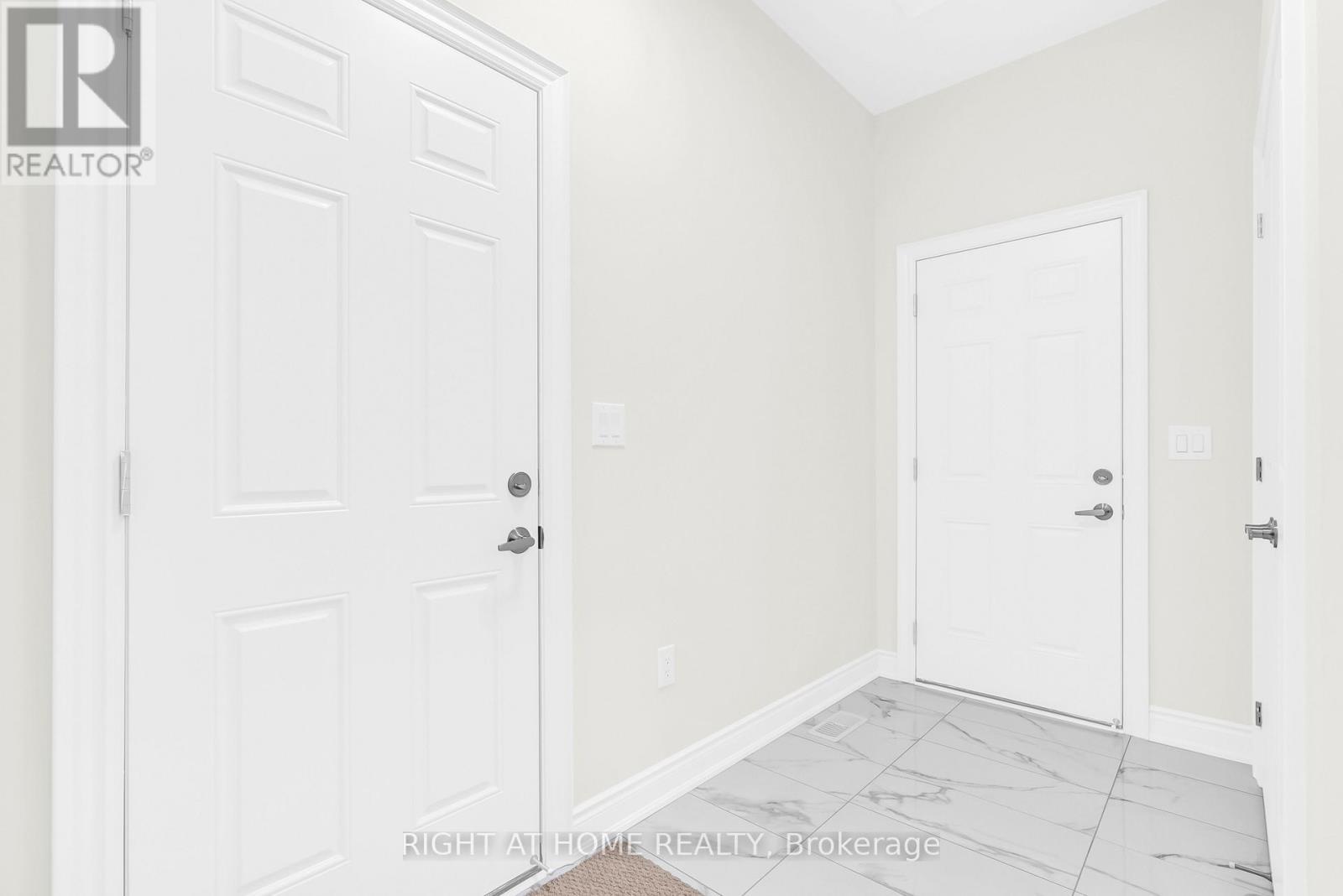 76 Ruby Ridge, Oro-Medonte, ON - Indoor Photo Showing Other Room
