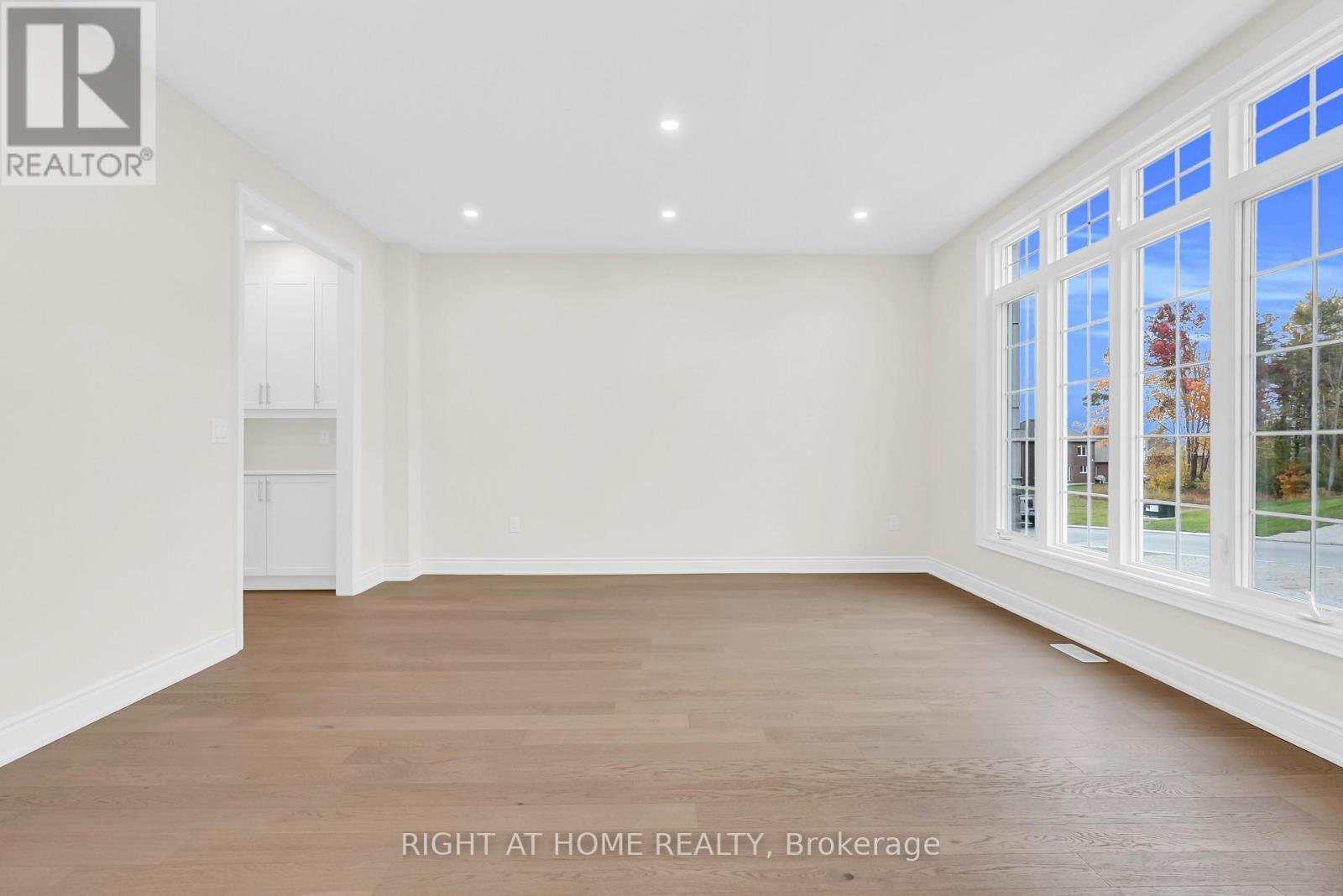 76 Ruby Ridge, Oro-Medonte, ON - Indoor Photo Showing Other Room