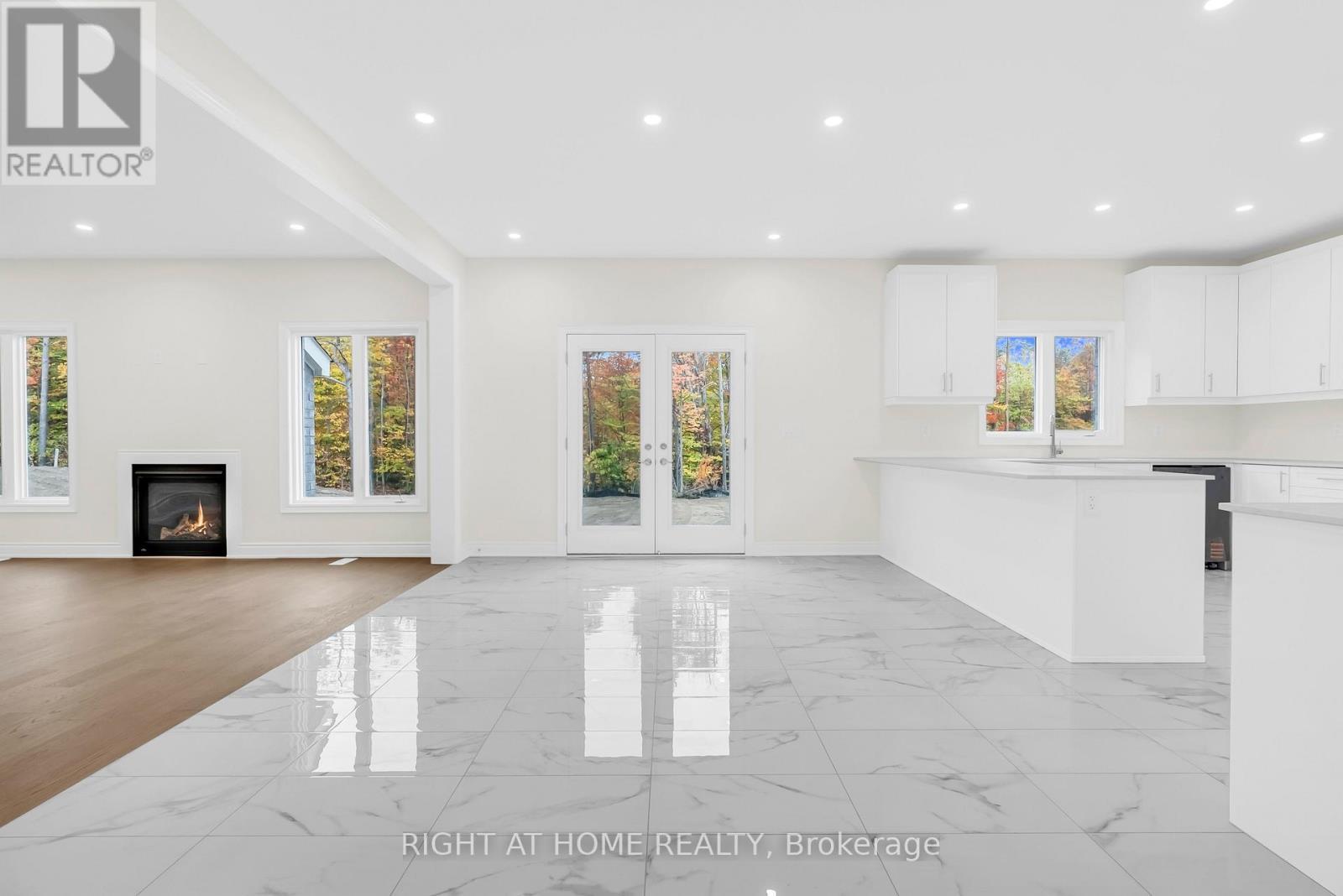 76 Ruby Ridge, Oro-Medonte, ON - Indoor With Fireplace
