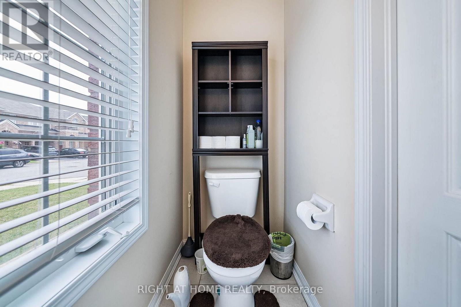 33 Drexel Road, Brampton, ON - Indoor Photo Showing Bathroom