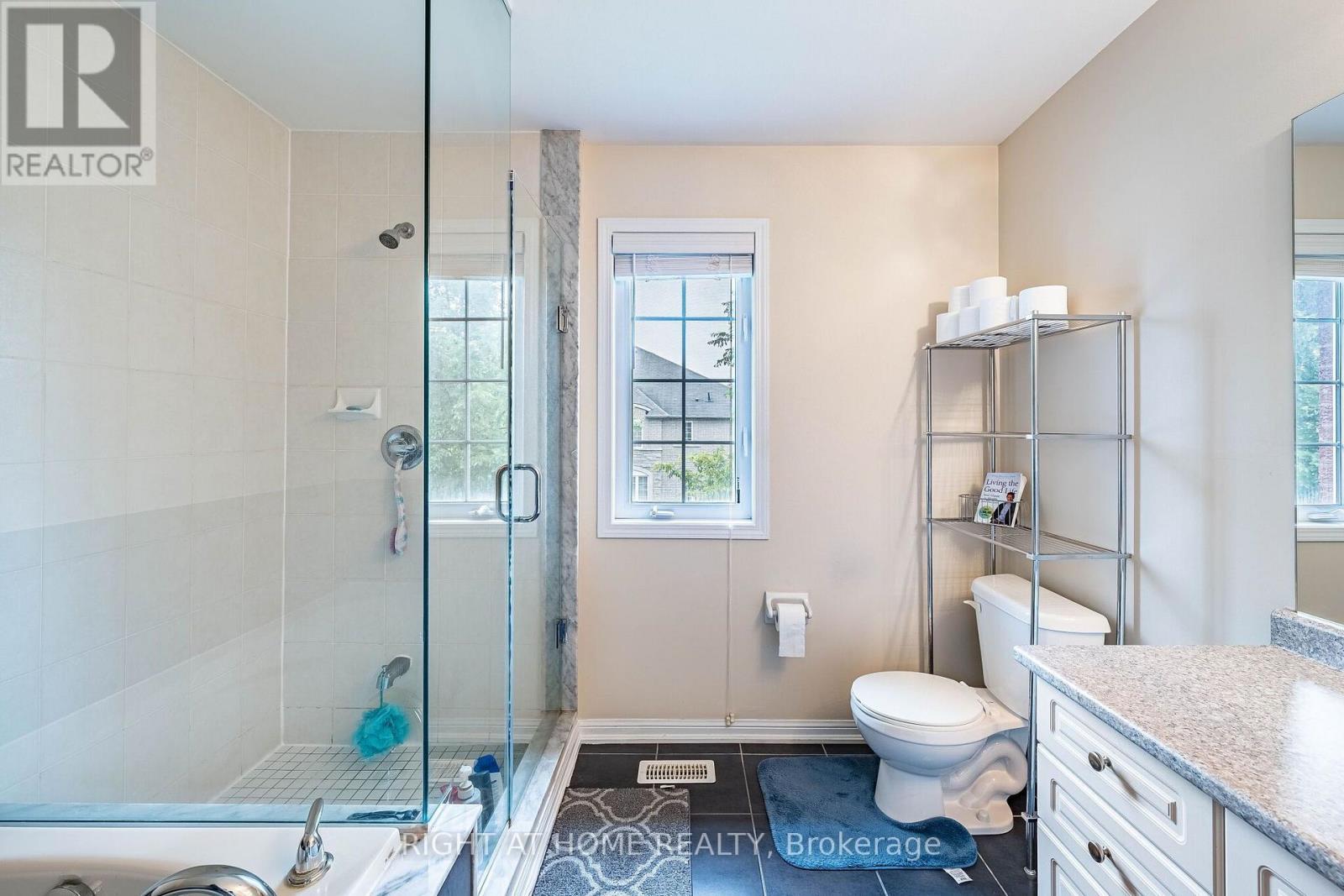 33 Drexel Road, Brampton, ON - Indoor Photo Showing Bathroom