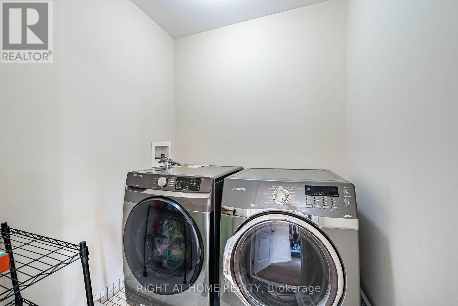 33 Drexel Road, Brampton, ON - Indoor Photo Showing Laundry Room