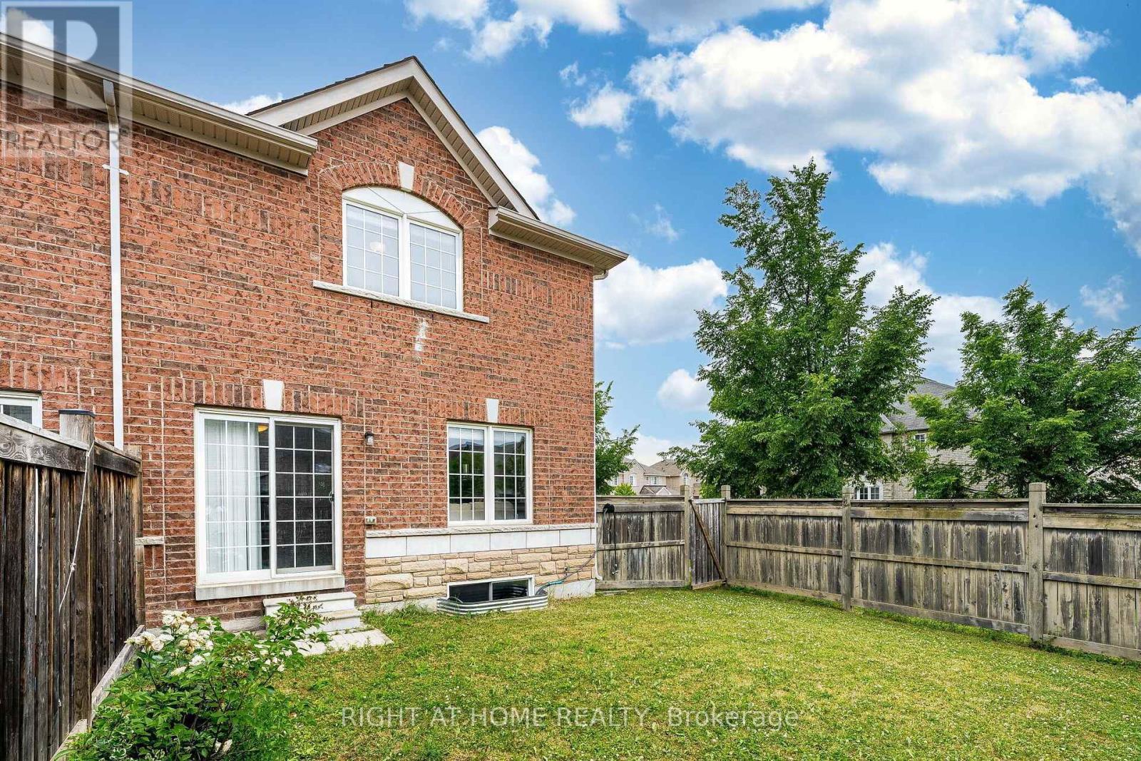 33 Drexel Road, Brampton, ON - Outdoor