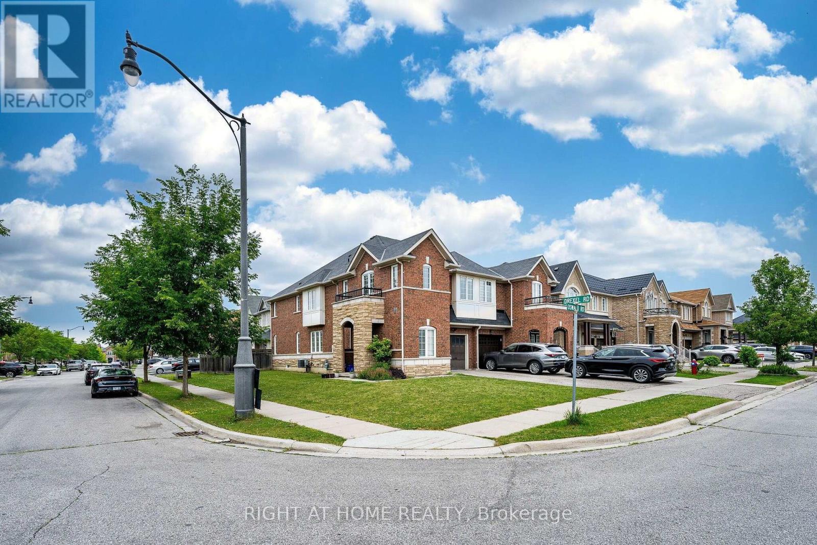 33 Drexel Road, Brampton, ON - Outdoor With Facade